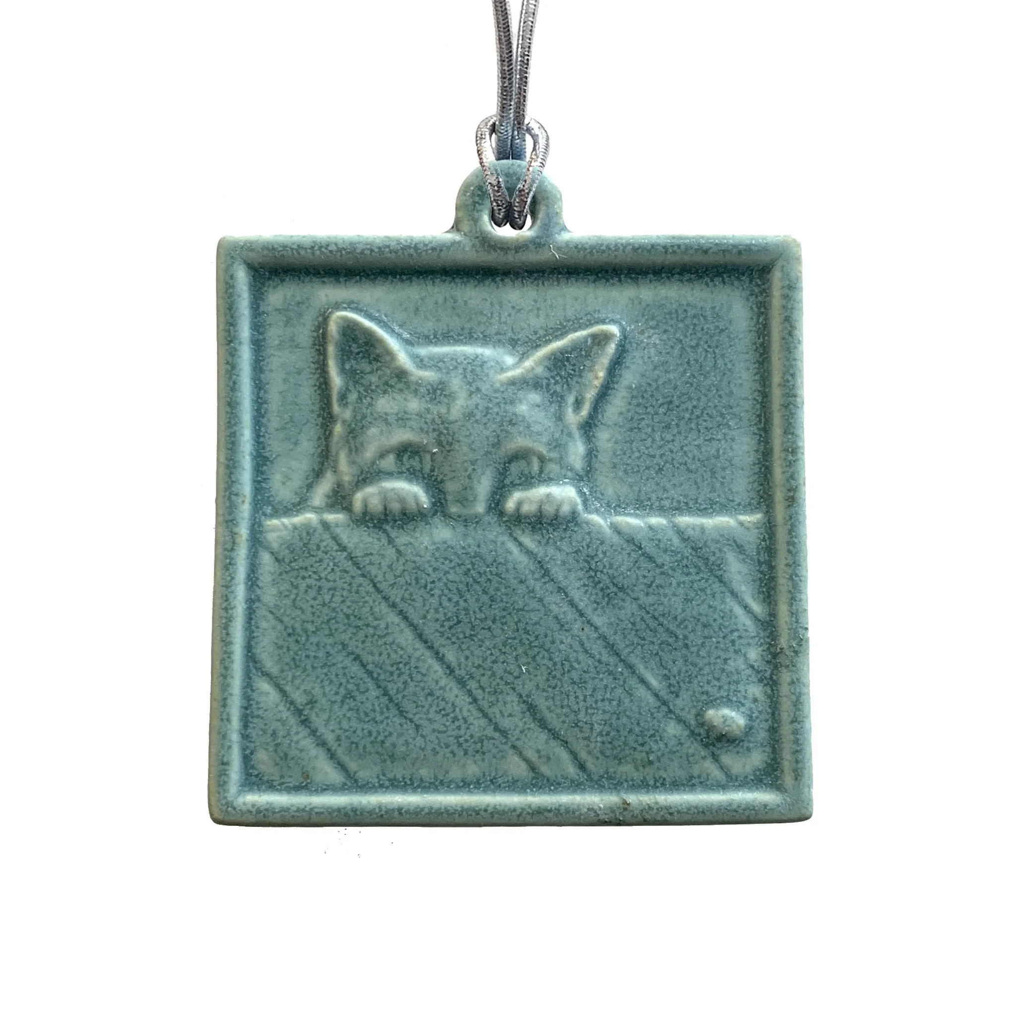 Peeking kitty ornament seaside .JPG