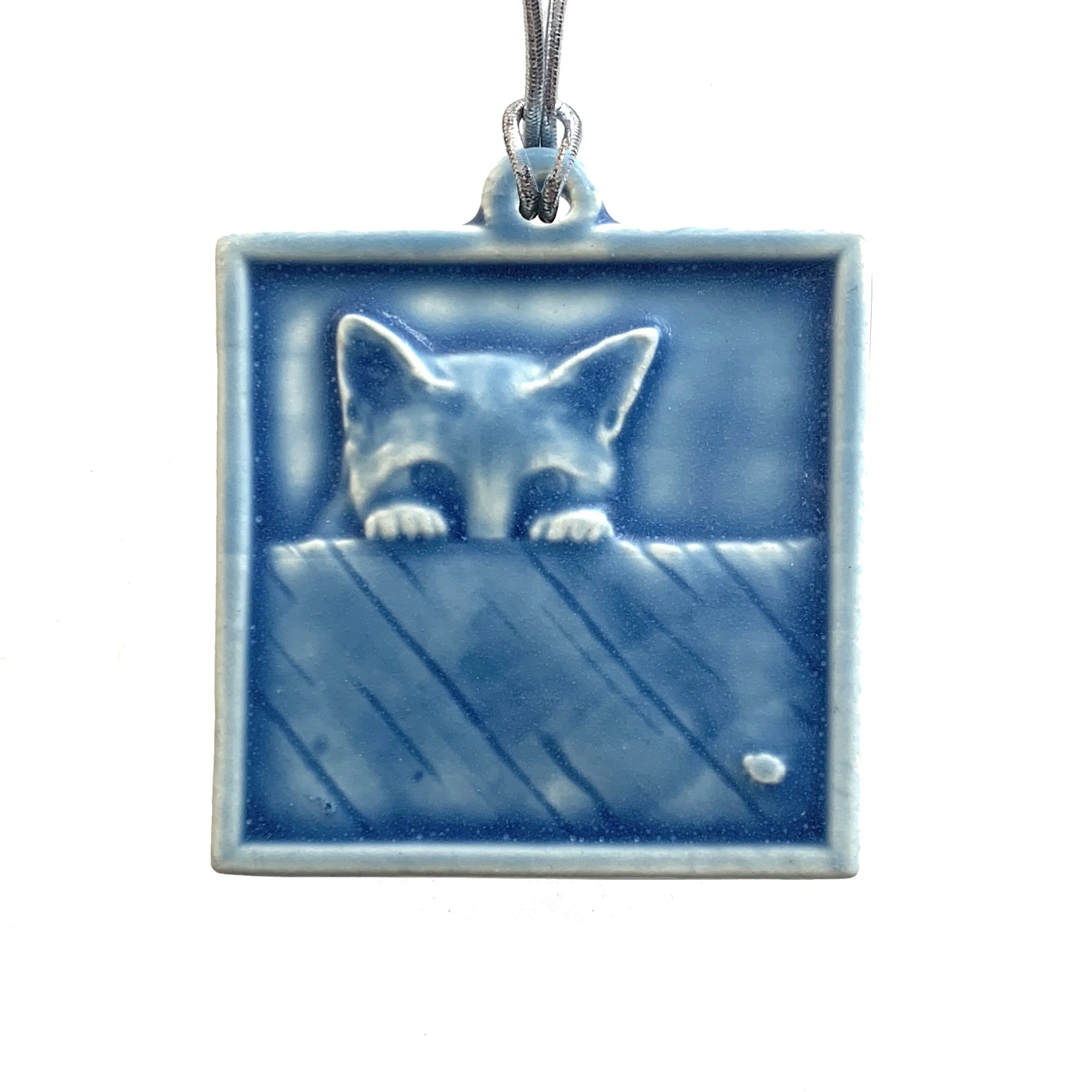 Peeking kitty ornament Freshwater blue.JPG