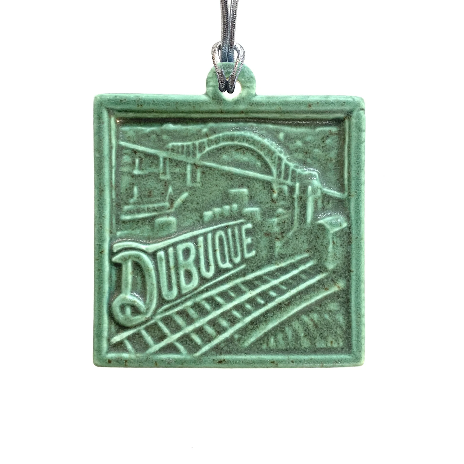 Dubuque ornament leaf green.JPG