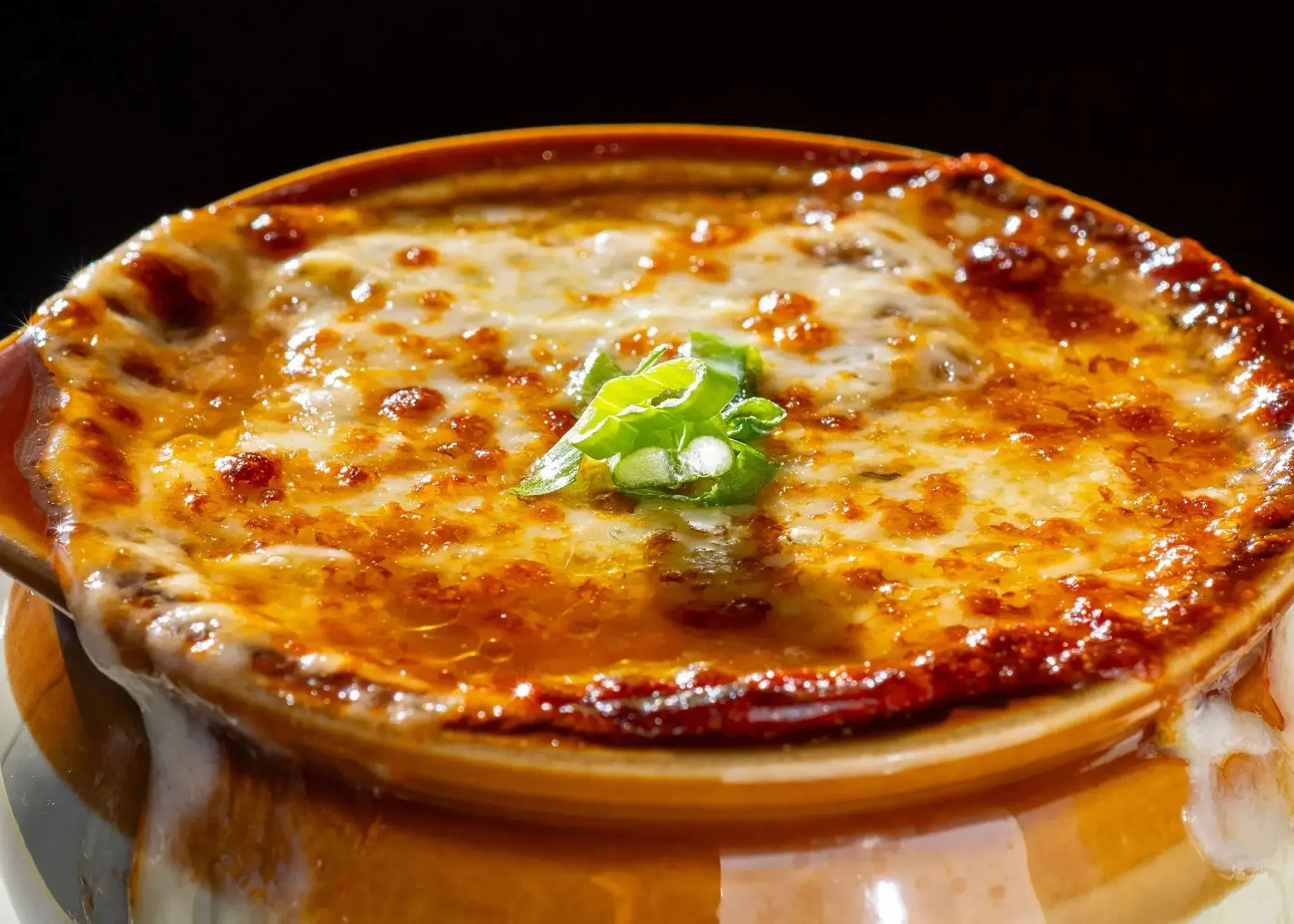  A crock of French onion soup at the Dutch Ale House in the Hudson Valley, NY. 
