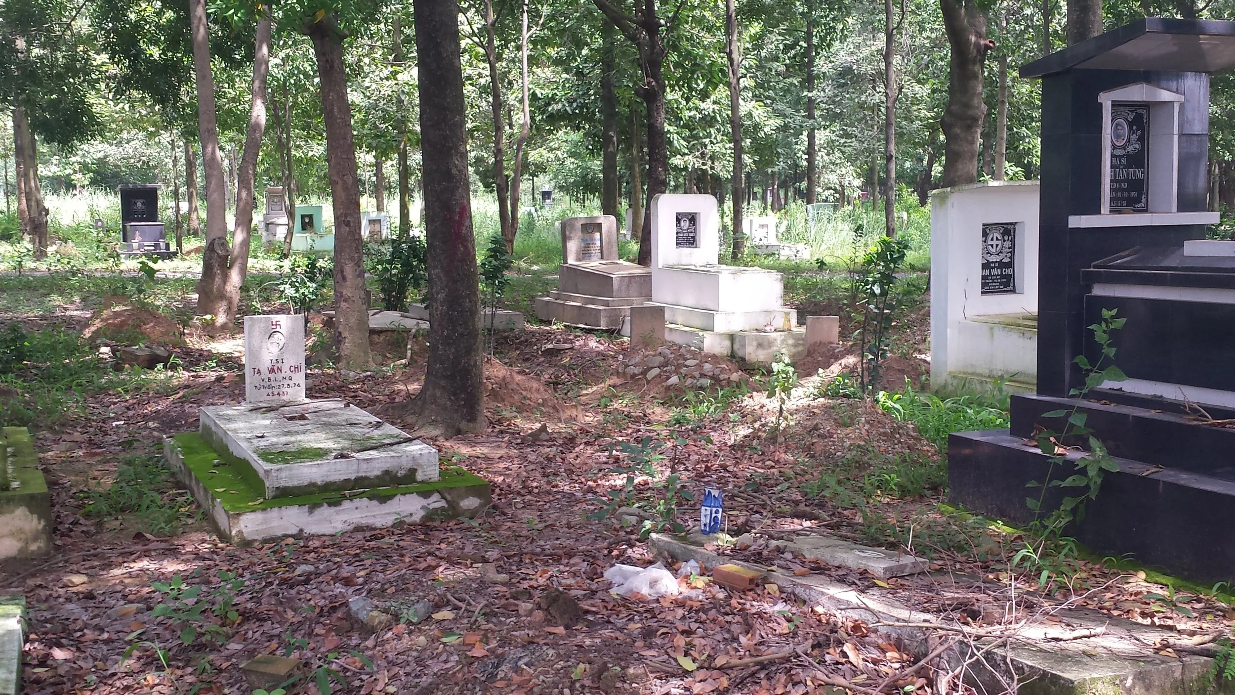 Maintained graves at the Bien Hoa Military Cemetery.