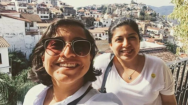 Eleusis es esa ocurrencia que surge siempre de lo cotidiano, el positivismo de cualquier adversidad, la alegr&iacute;a y luz cuando mas se necesita. Eleusis es mi hermana y mejor amiga. No hay d&iacute;a donde no le agradezca a Dios por su vida, su s