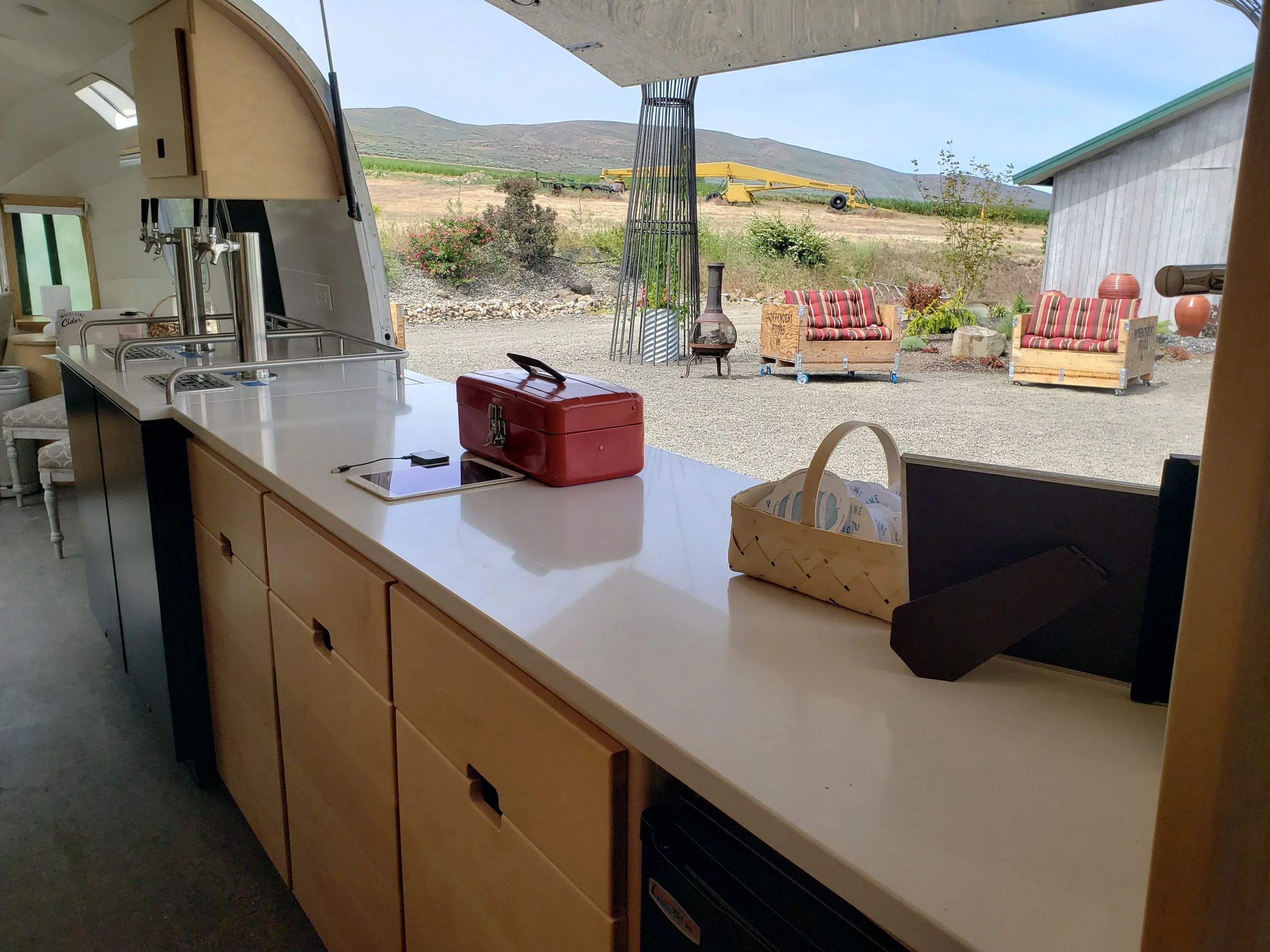 airstreamin1.jpg