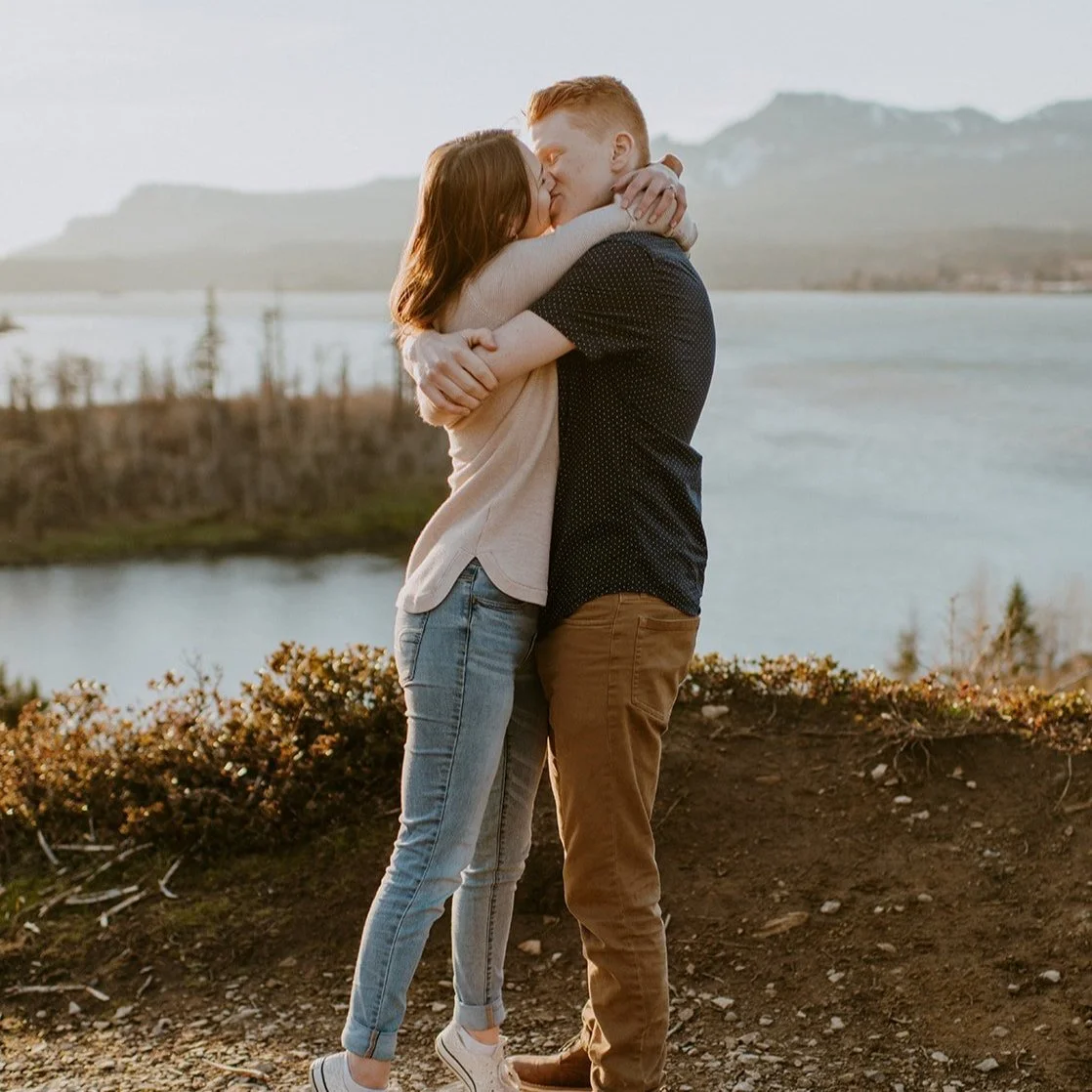 Winter Engagement Session in the Columbia River Gorge