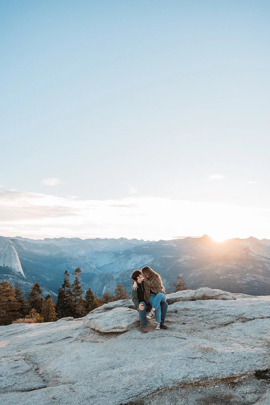 Engagement-photos-at-Sentinel-dome-in-yosemite-national-park-19.jpg