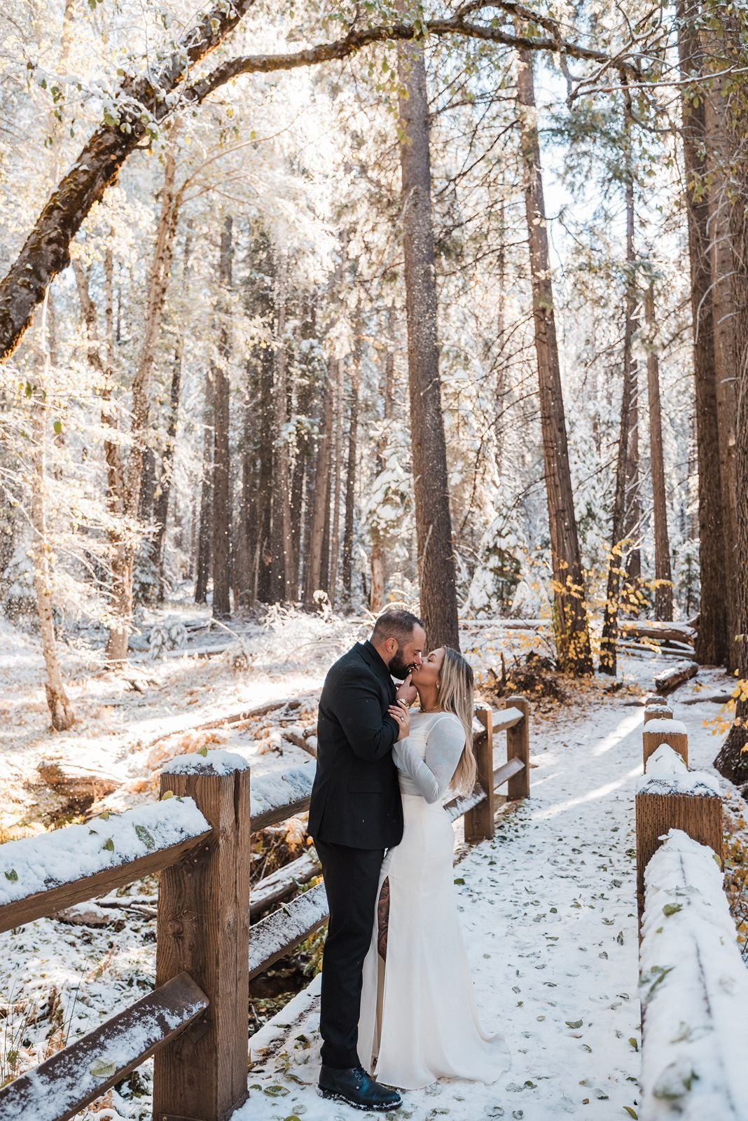 yosemite-valley-chapel-ceremony-venue-for-winter-weddings-4.jpg