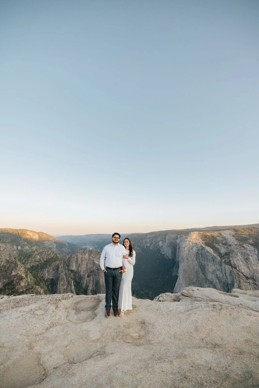 what-to-wear-for-Yosemite-egagement-3.jpg