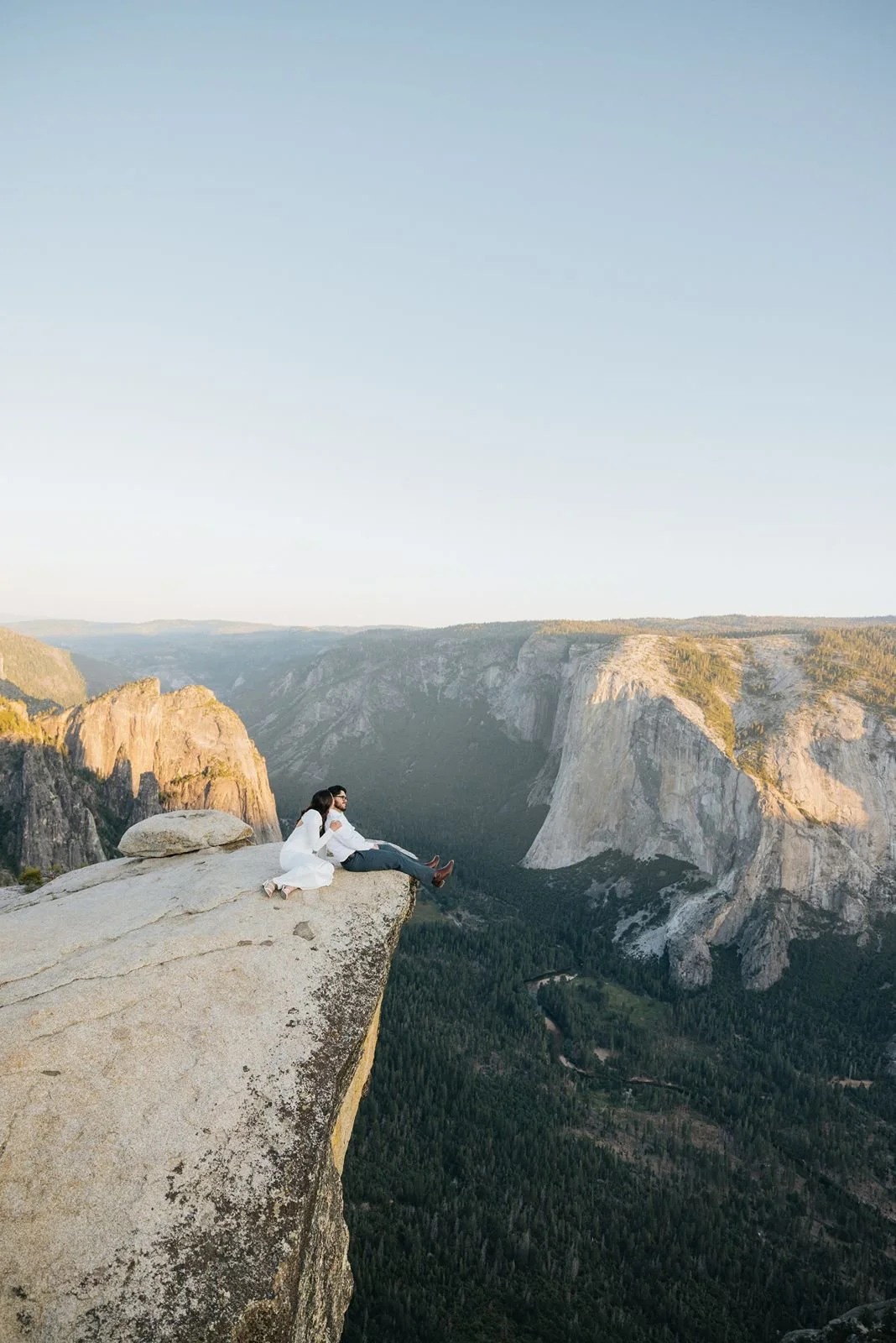 what-to-wear-for-Yosemite-egagement-6.jpg