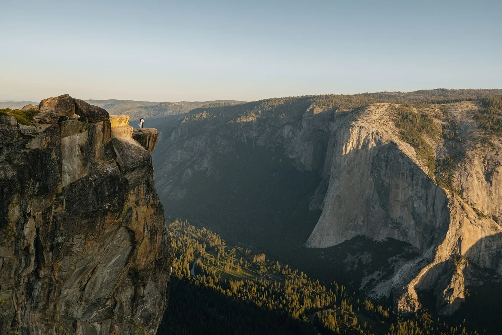 what-to-wear-for-Yosemite-egagement-14.jpg