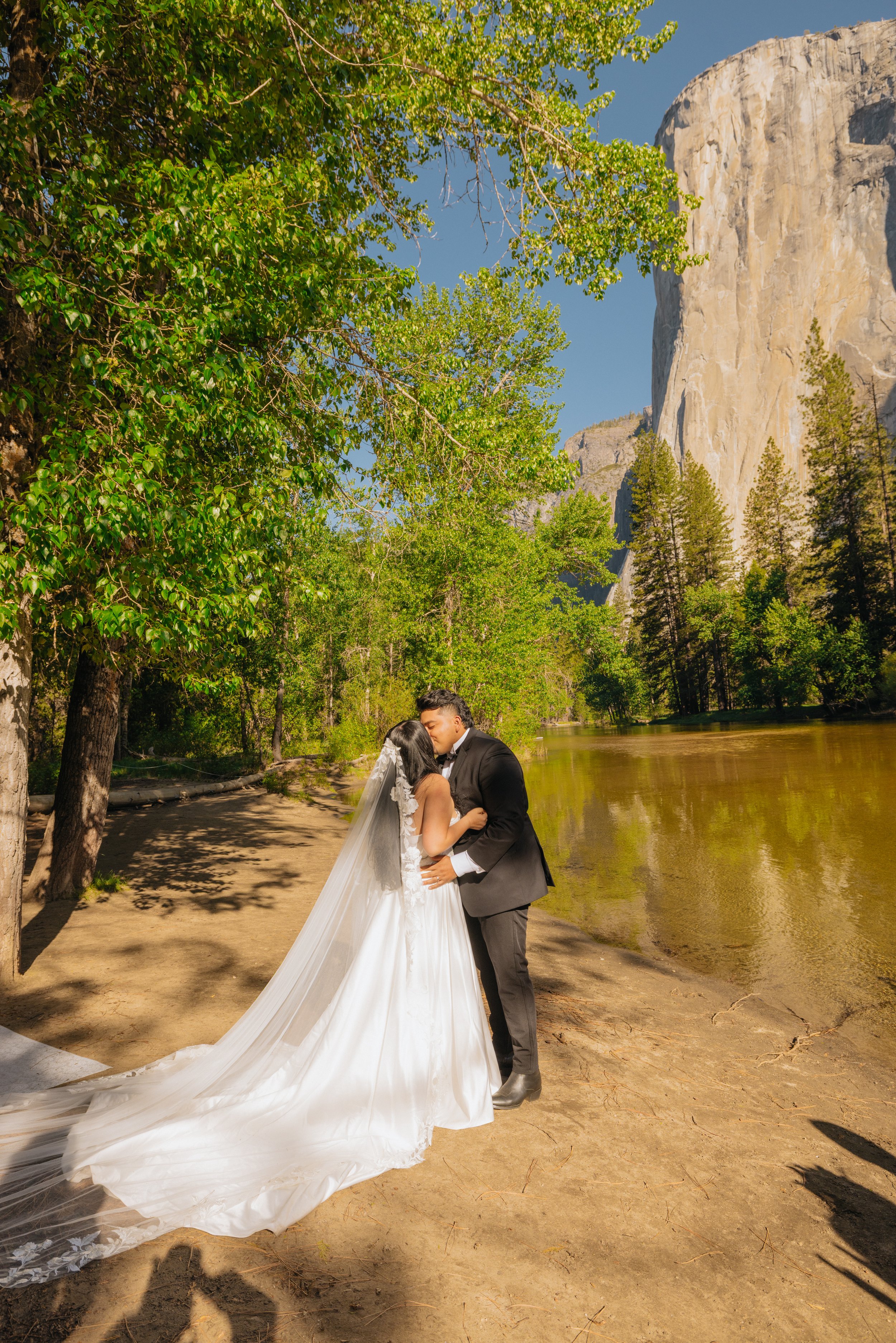 Cathedral-Beach-Wedding-Yosemite-195.jpg
