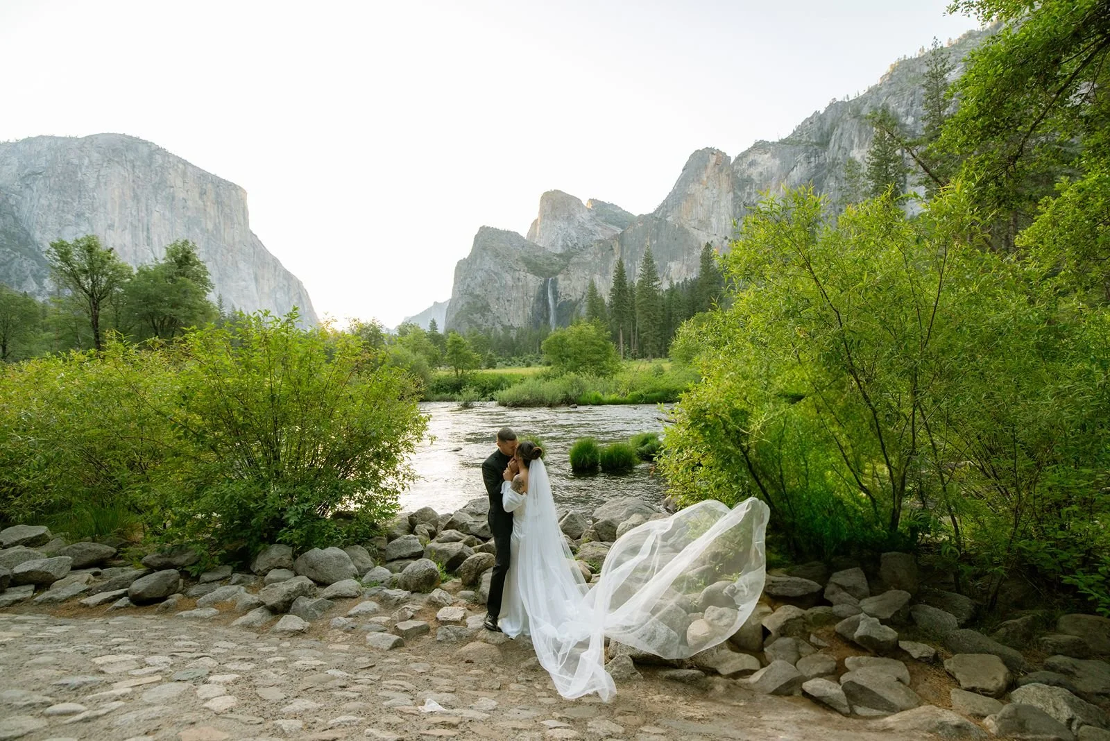swinging-bridge-wedding-portraits-3.jpg