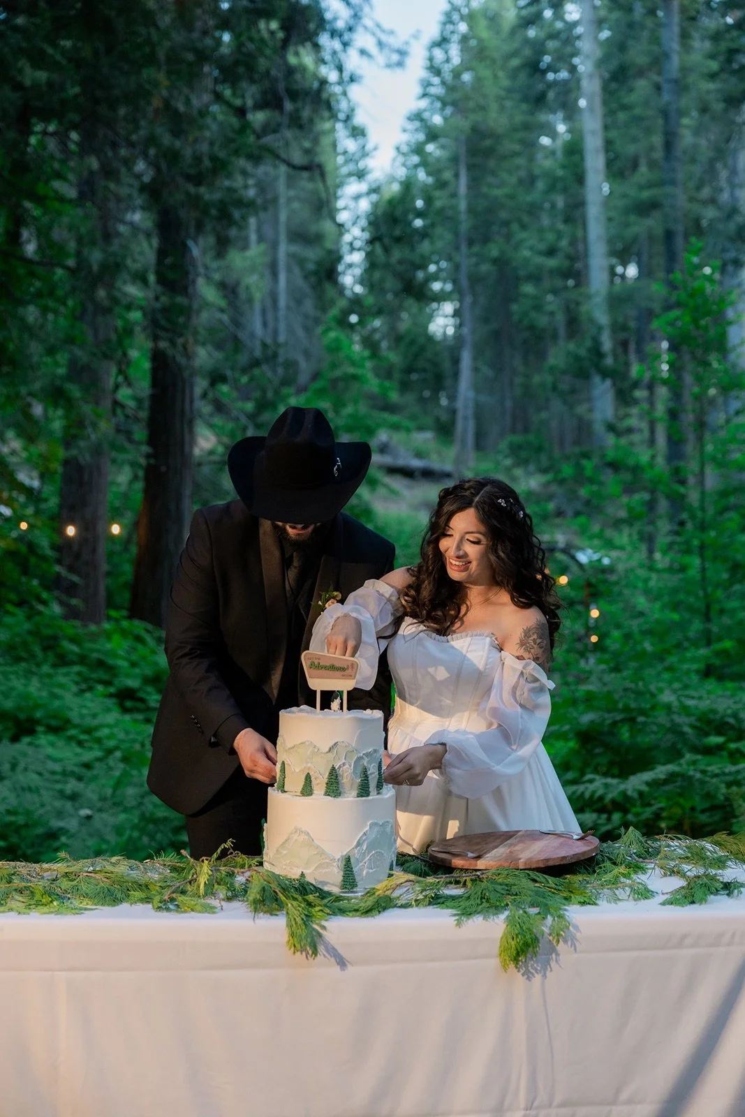 forest-wedding-cake.jpg