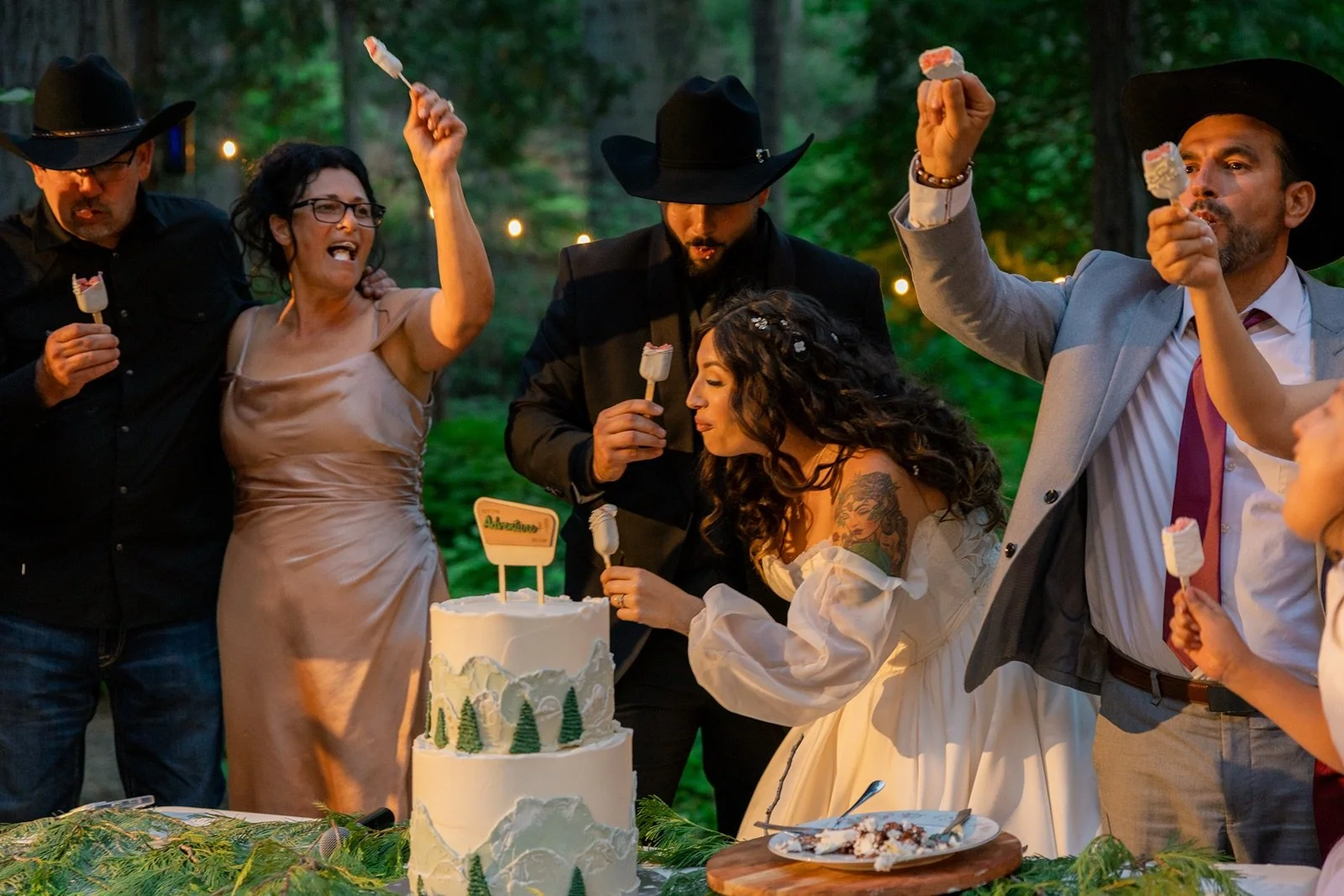 Yosemite-cabin-wedding-reception-30.jpg