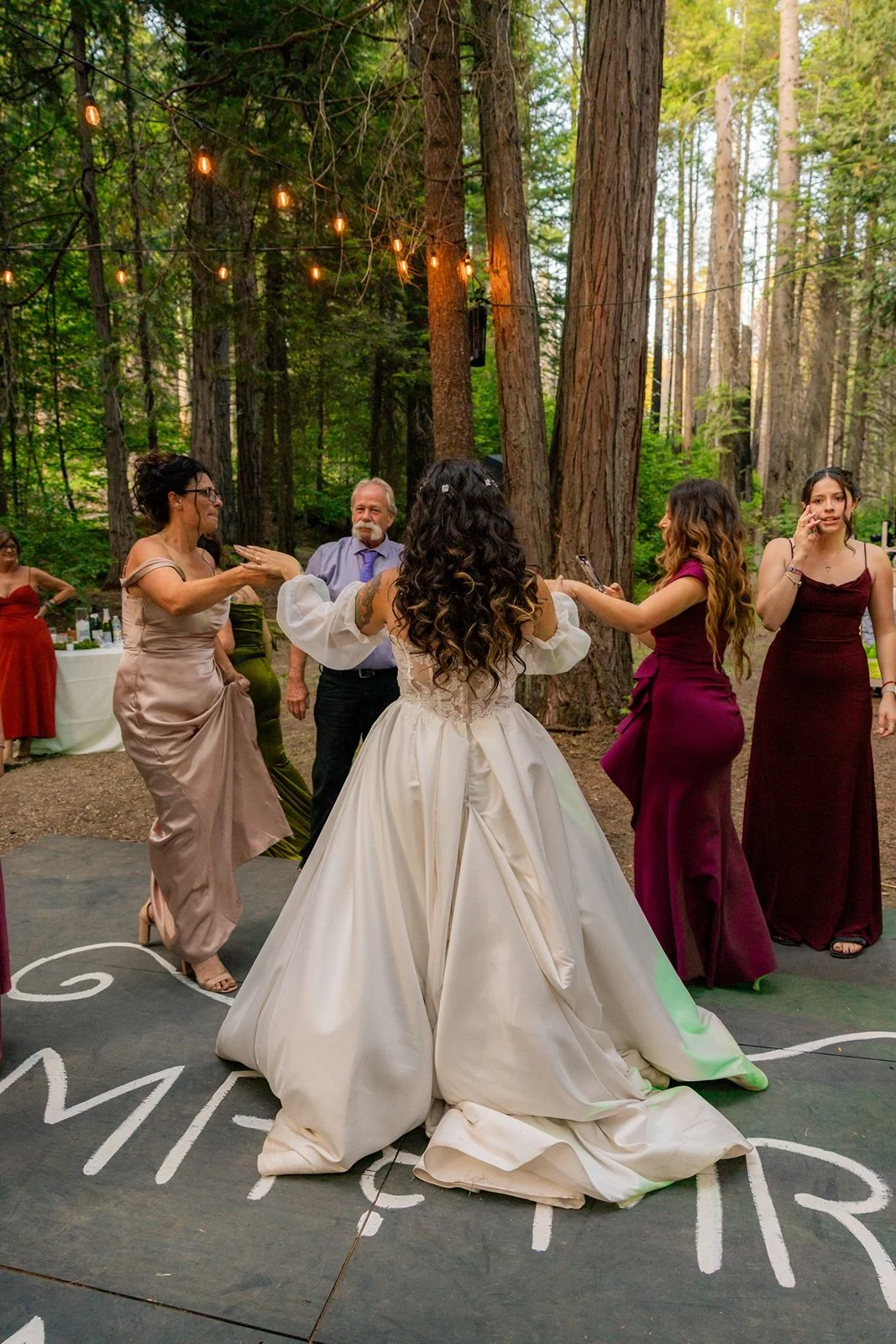 Yosemite-cabin-wedding-reception-22.jpg