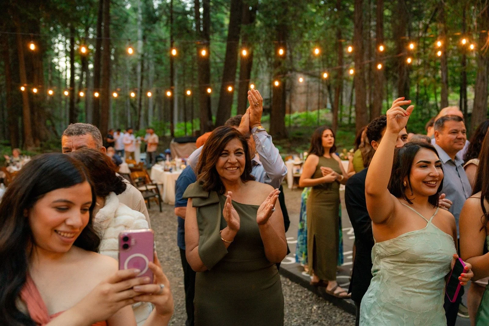 Yosemite-cabin-wedding-reception-27.jpg