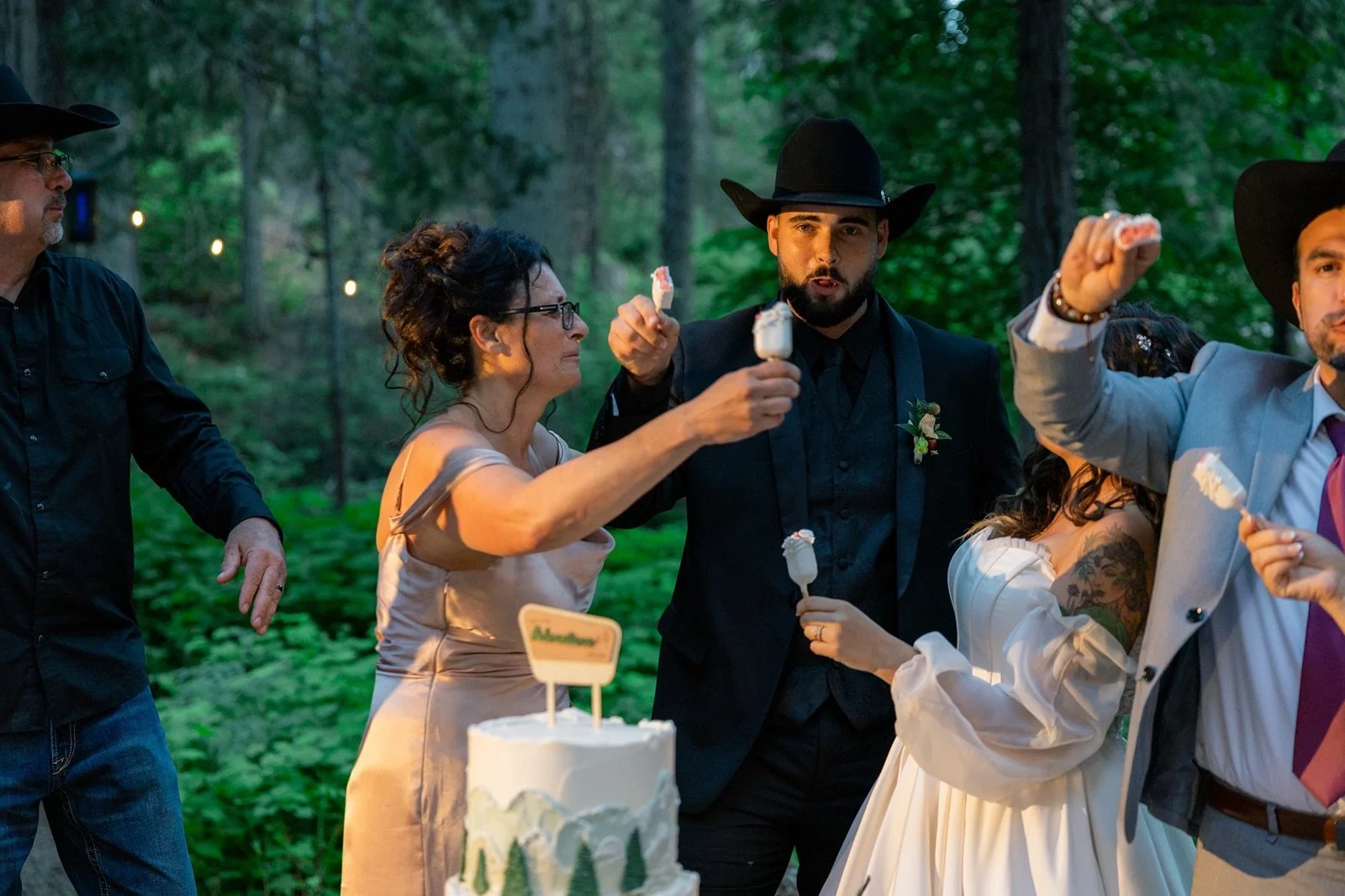 Yosemite-cabin-wedding-reception-48.jpg