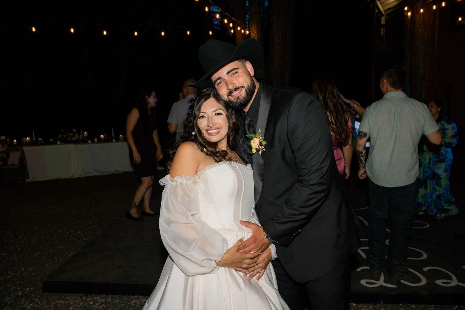 Yosemite-cabin-wedding-reception-50.jpg