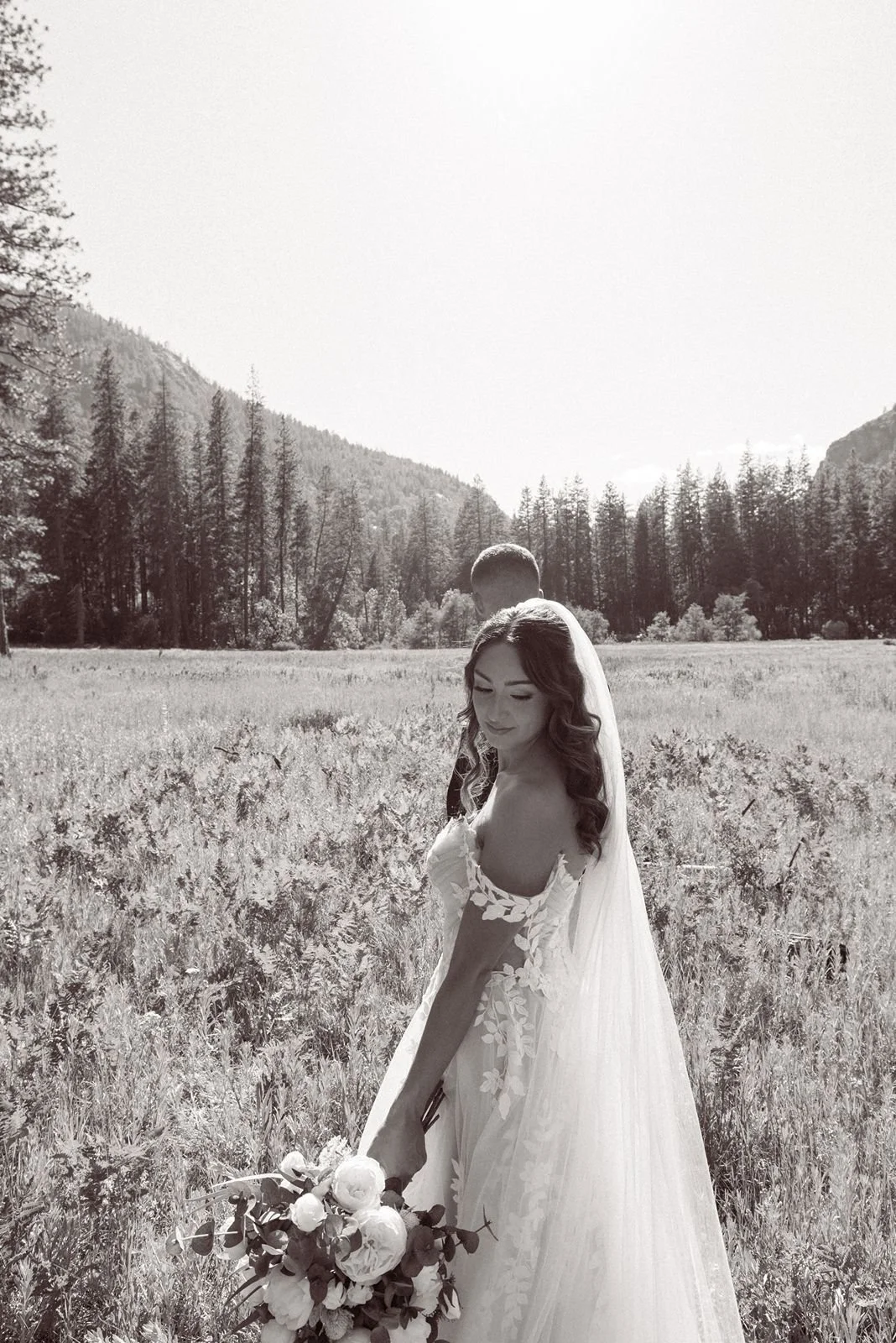 cascades-picnic-area-yosemite-wedding18.jpg