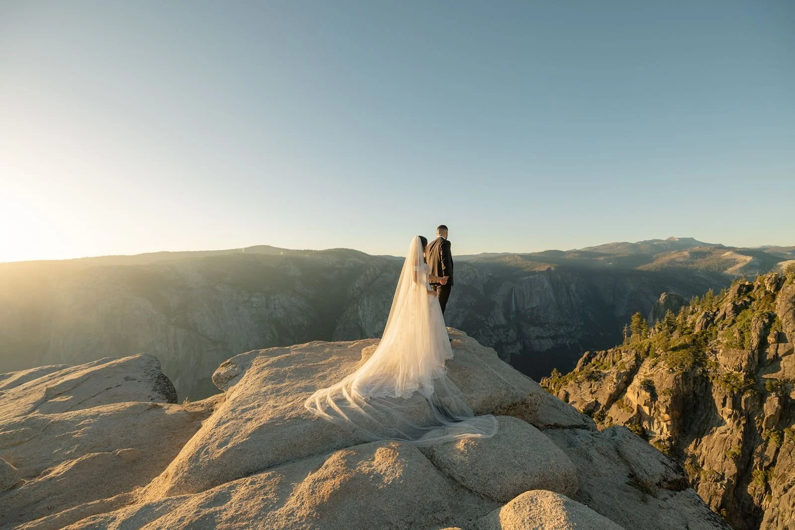 sunset-taft-point-wedding10.jpg