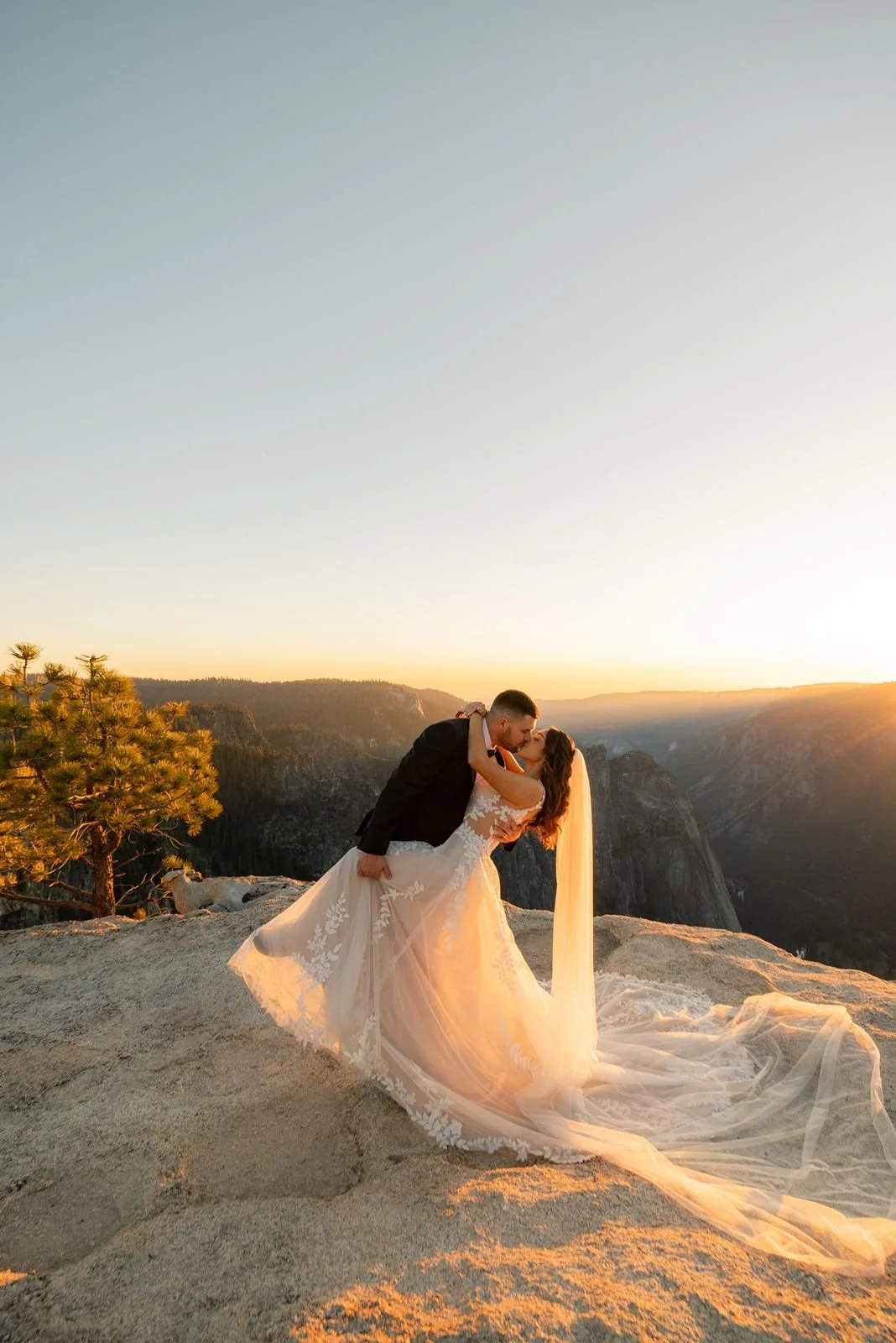 sunset-taft-point-wedding15.jpg