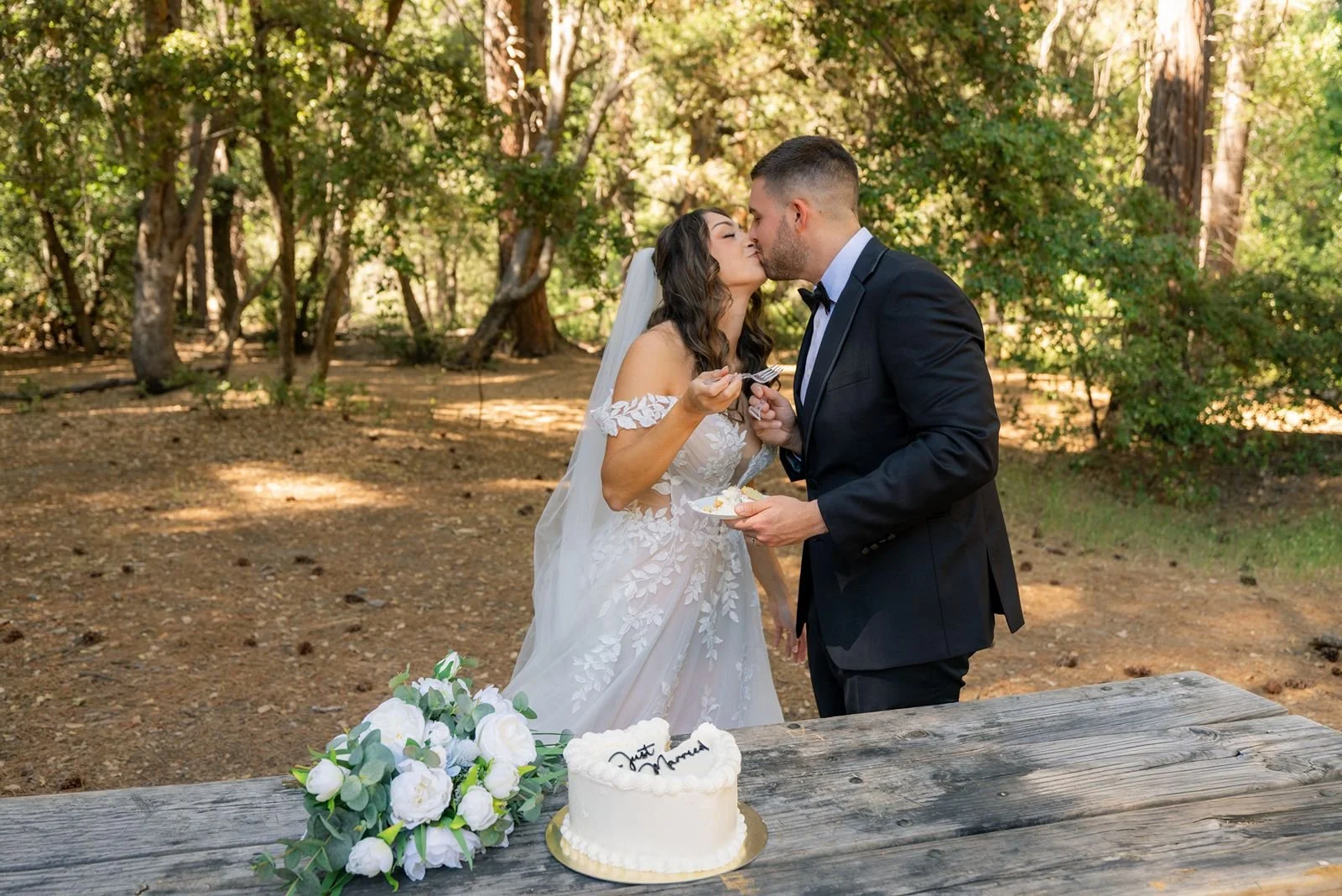 cascades-picnic-area-yosemite-wedding8.jpg