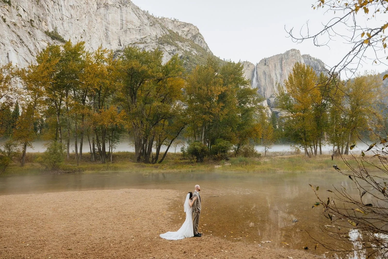 fall-wedding-portraits-yosemite-17.jpg