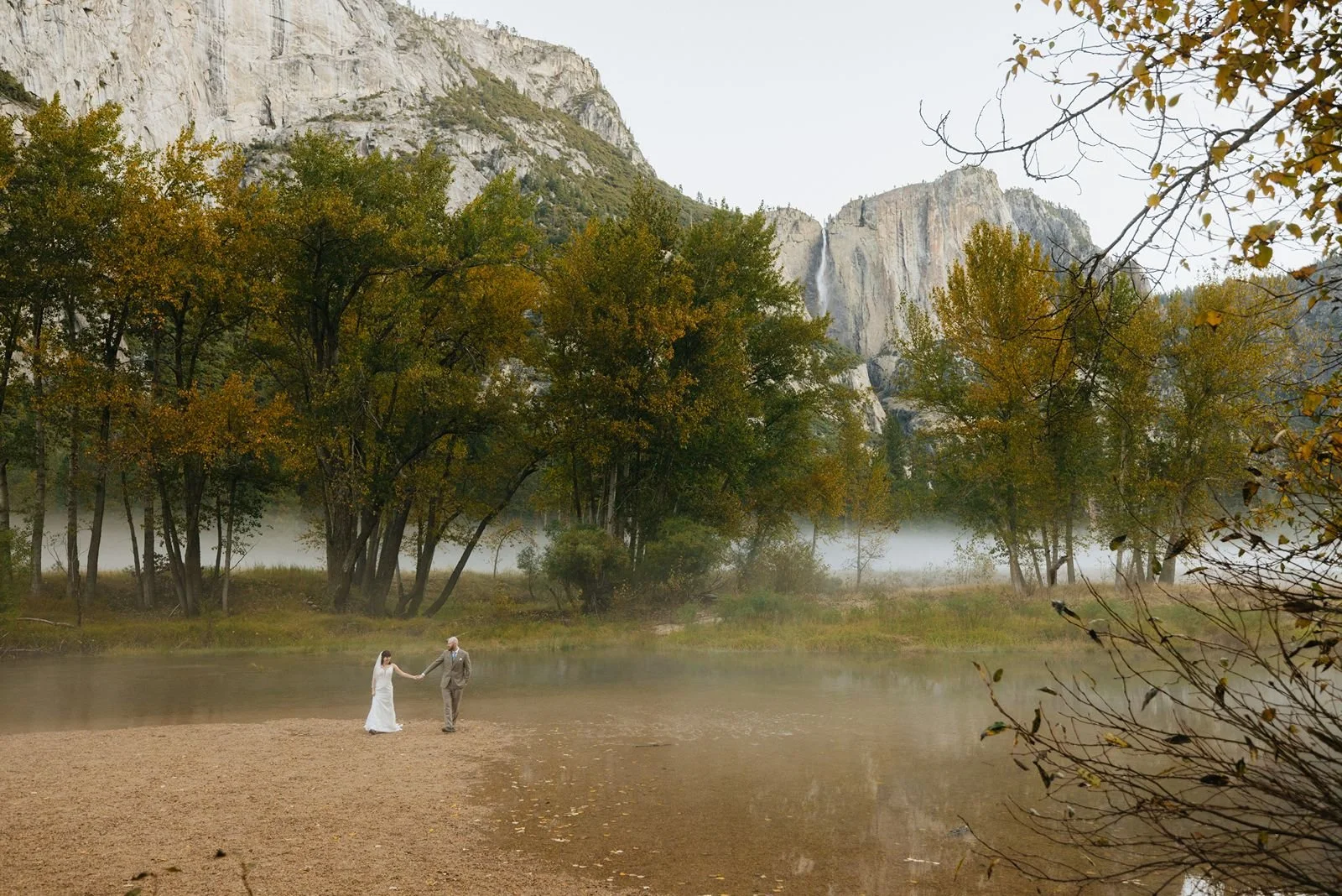 fall-wedding-portraits-yosemite-18.jpg