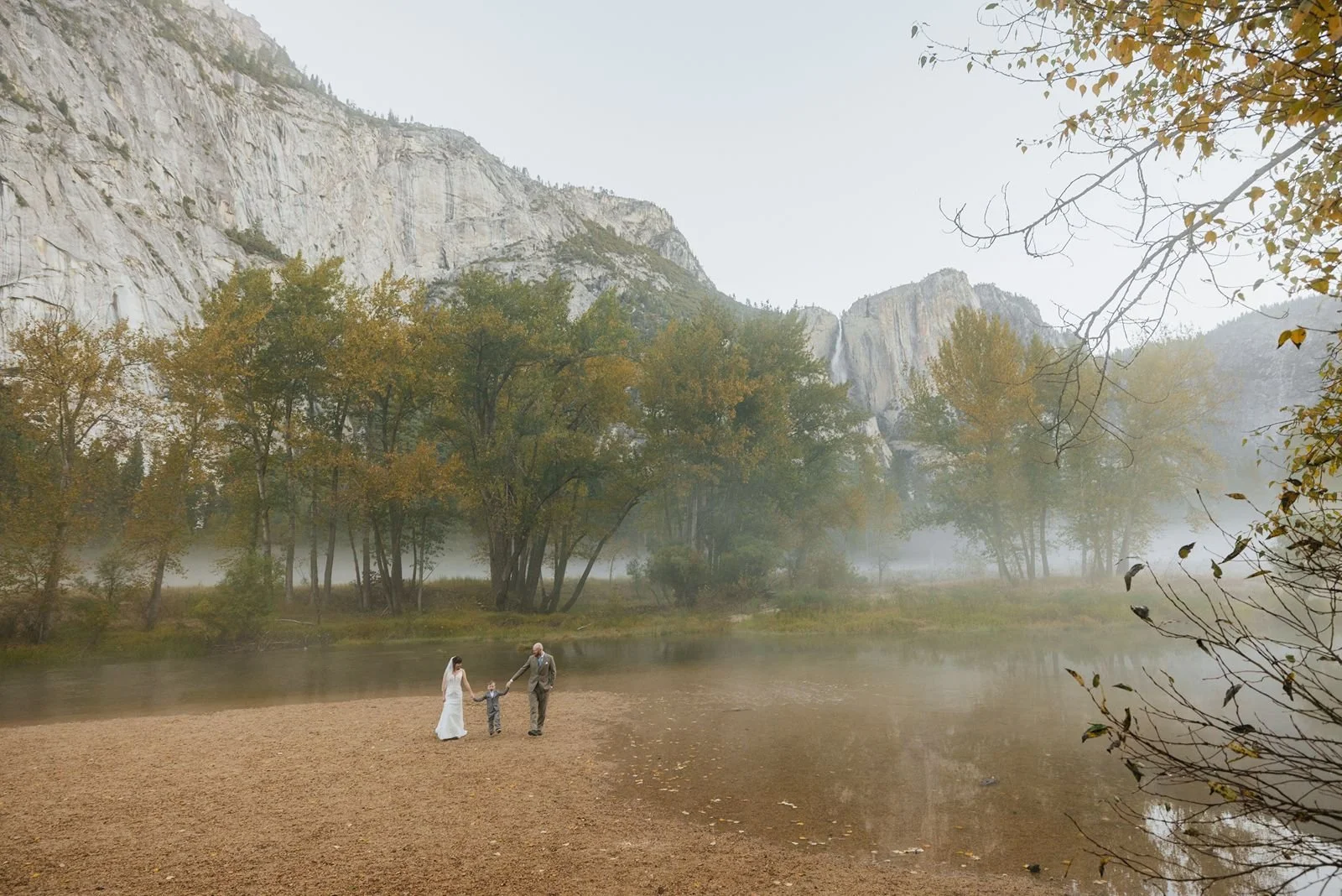 fall-wedding-portraits-yosemite-111.jpg