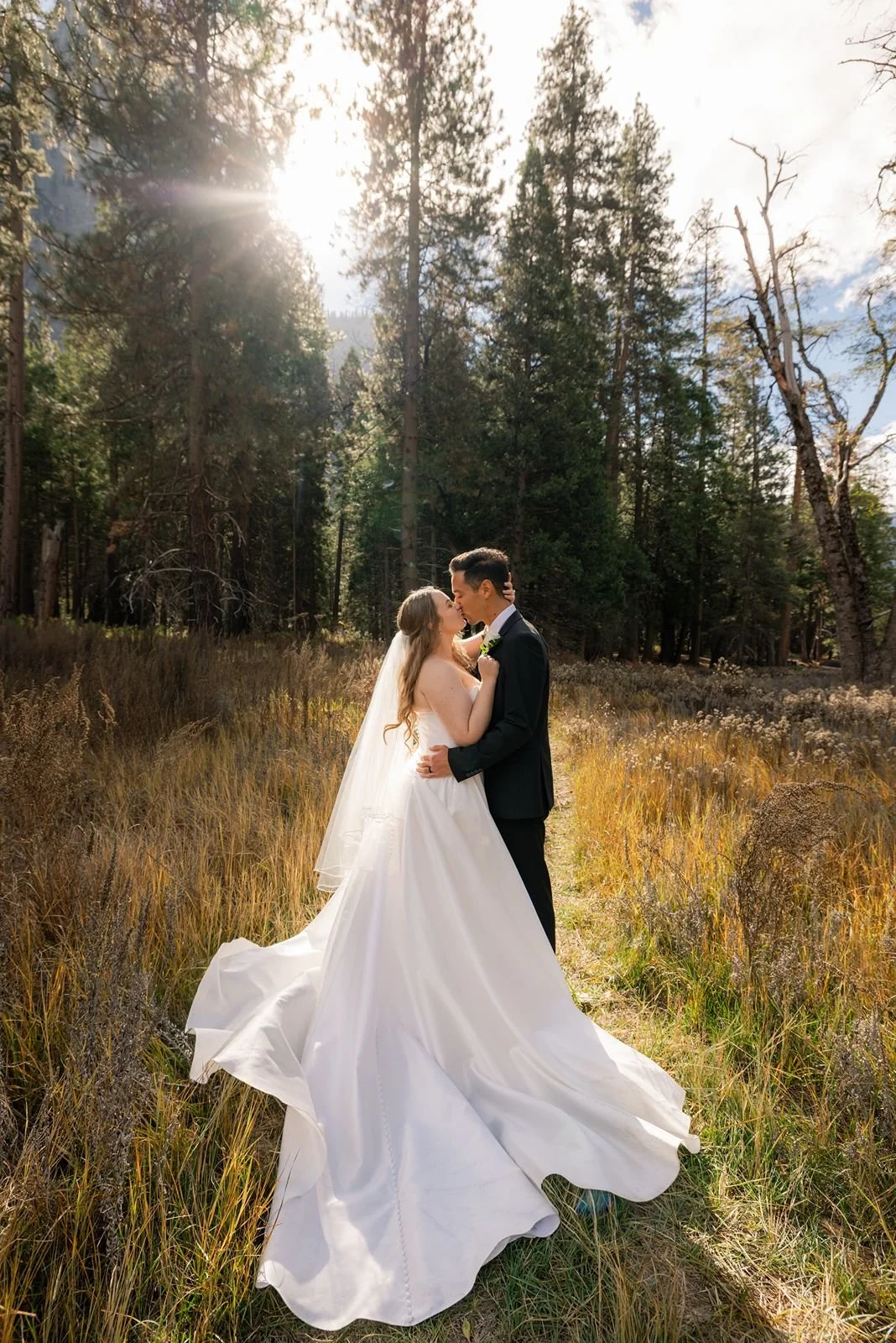fall-wedding-yosemite-valley123.jpg