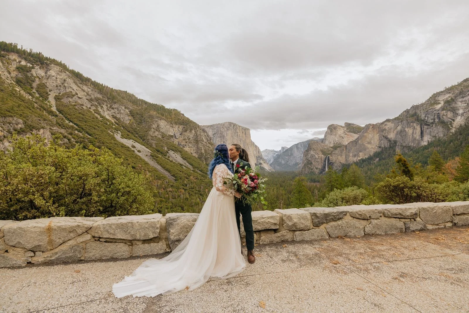 fall-wedding-yosemite-12.jpg