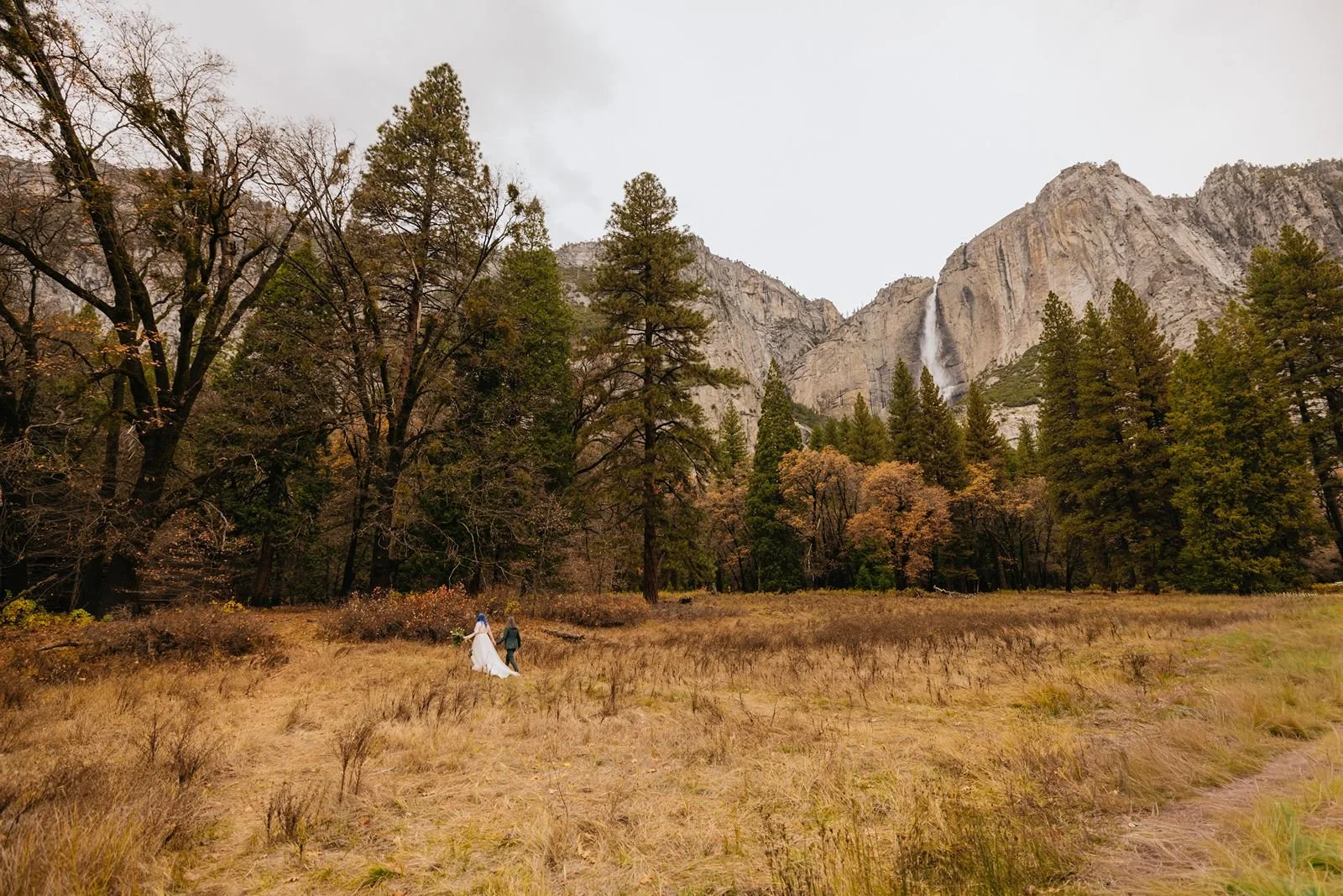 fall-wedding-yosemite-115.jpg