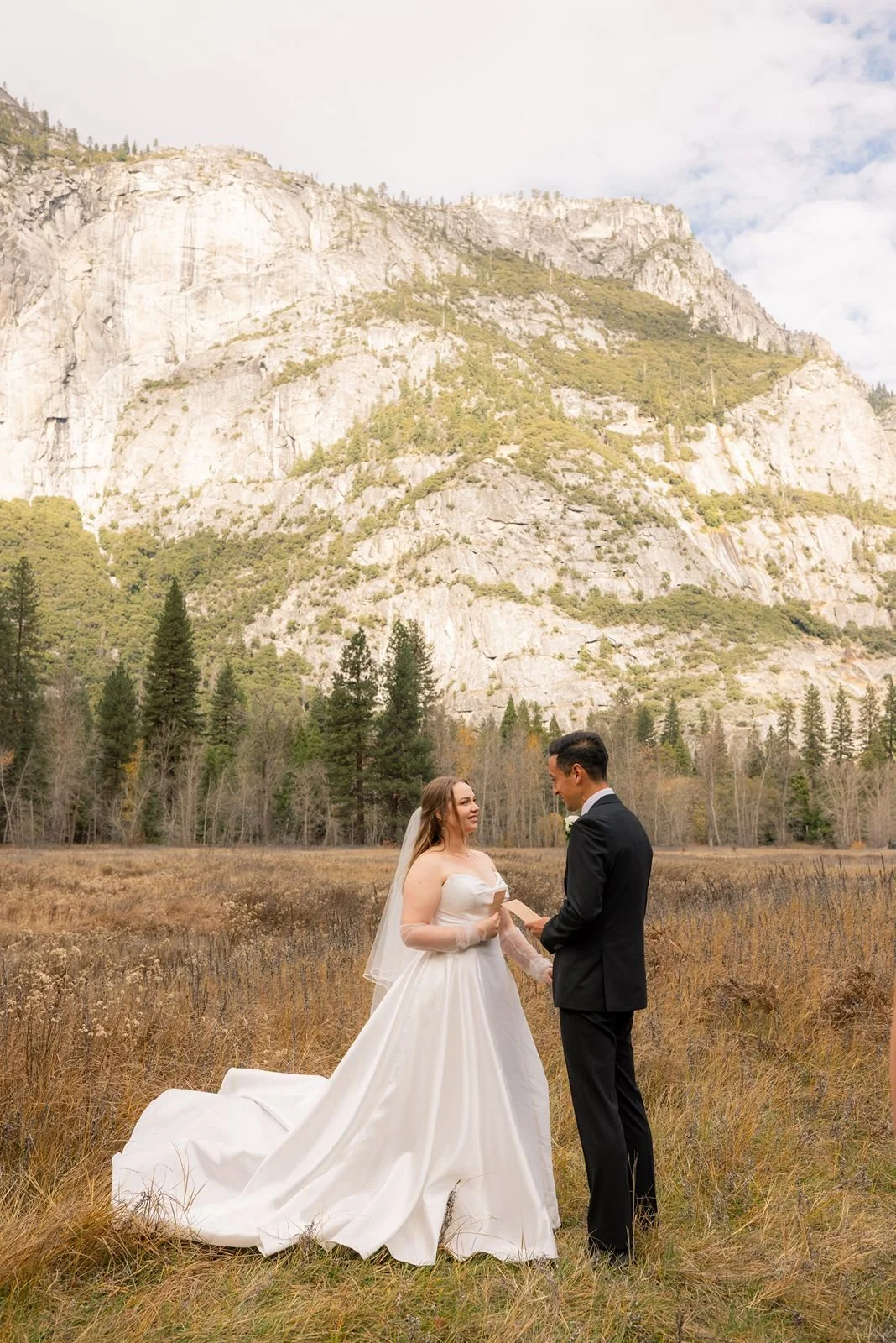 fall-wedding-yosemite-valley15.jpg