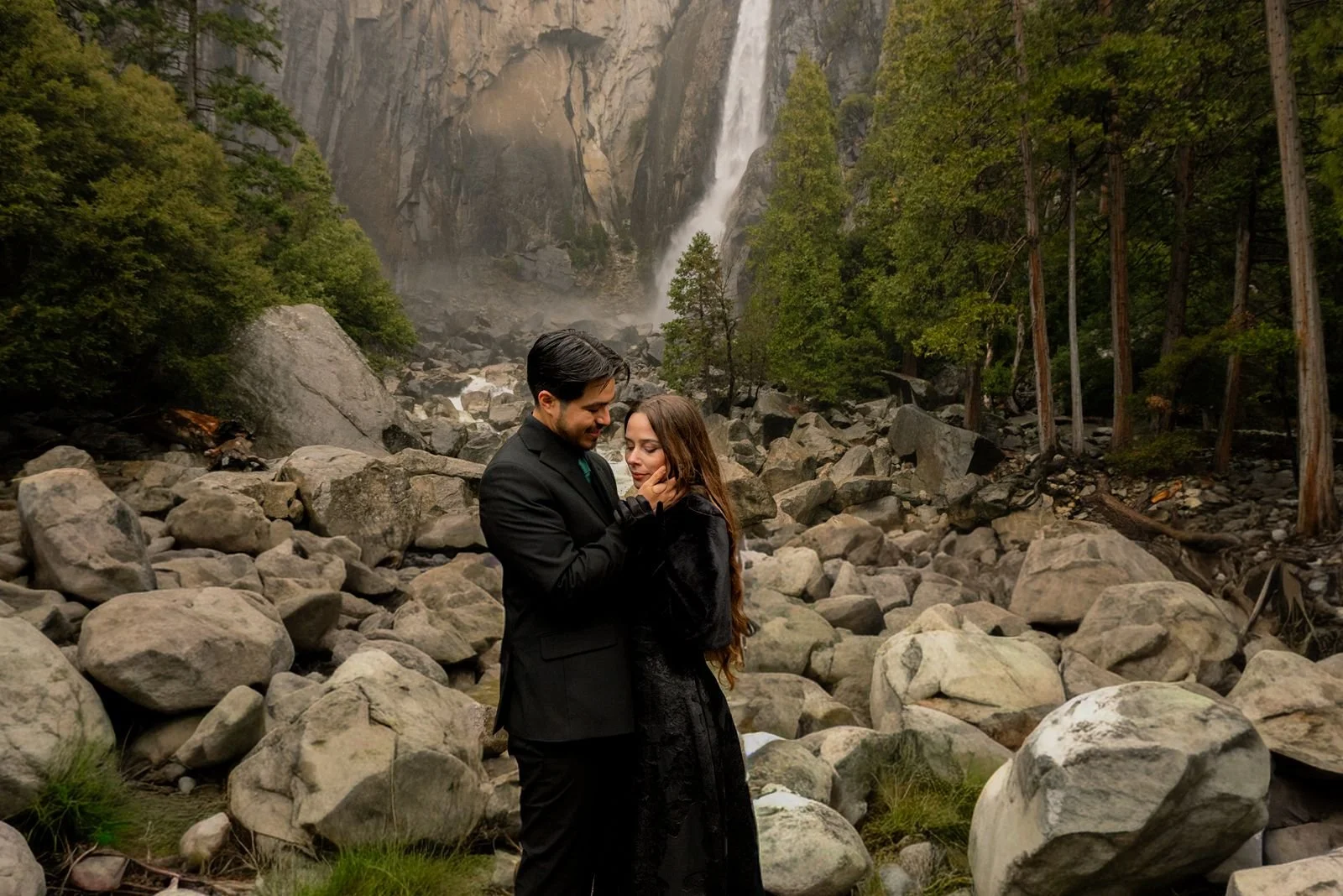 winter-yosemite-valley-wedding-27.jpg