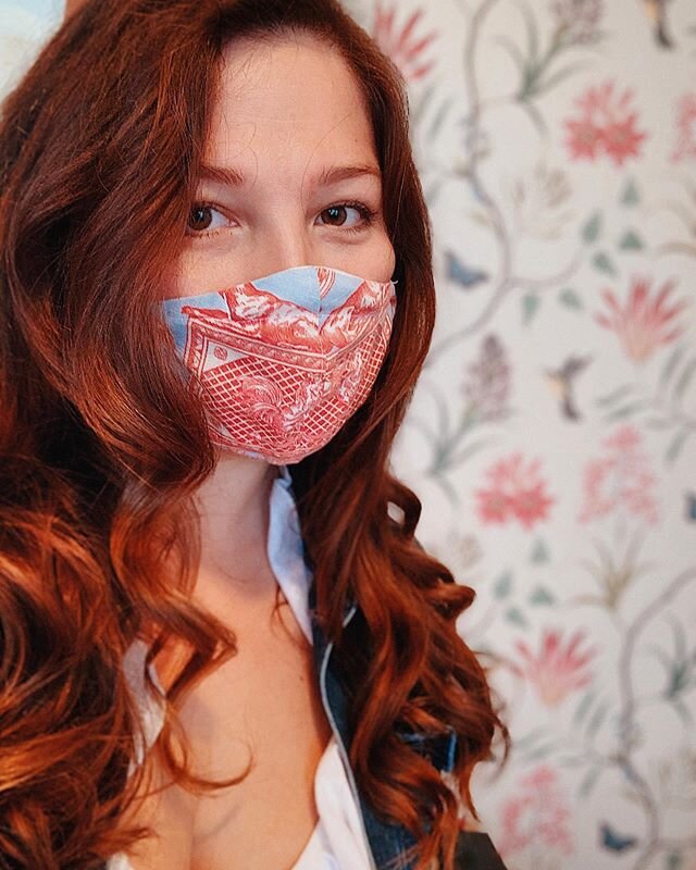 Like the Phantom of the Opera &mdash; only cuter. 😷🌺 🎶 ALSO WEAR YOUR F**** MASK! 😷 @designsbydonna__ 🛍 @etsy 🍷 @botabox 
#quarantine #mask #etsy #quarantinelife #hair #floral #toile #thenewnormal #selfie #bored #boredinthehouse #nyc #love #new