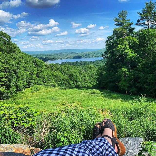 🎵 I go to the hills when my heart is lonely, I know I will hear what I&rsquo;ve heard before 🎶 🌳🌲🌱🐿⛰.
.
.
.
.
#Berkshires #nature #berks #westernma #massachusetts #summer #gingham #mountains #soundofmusic #naturelovers #rodgersandhammerstein #s