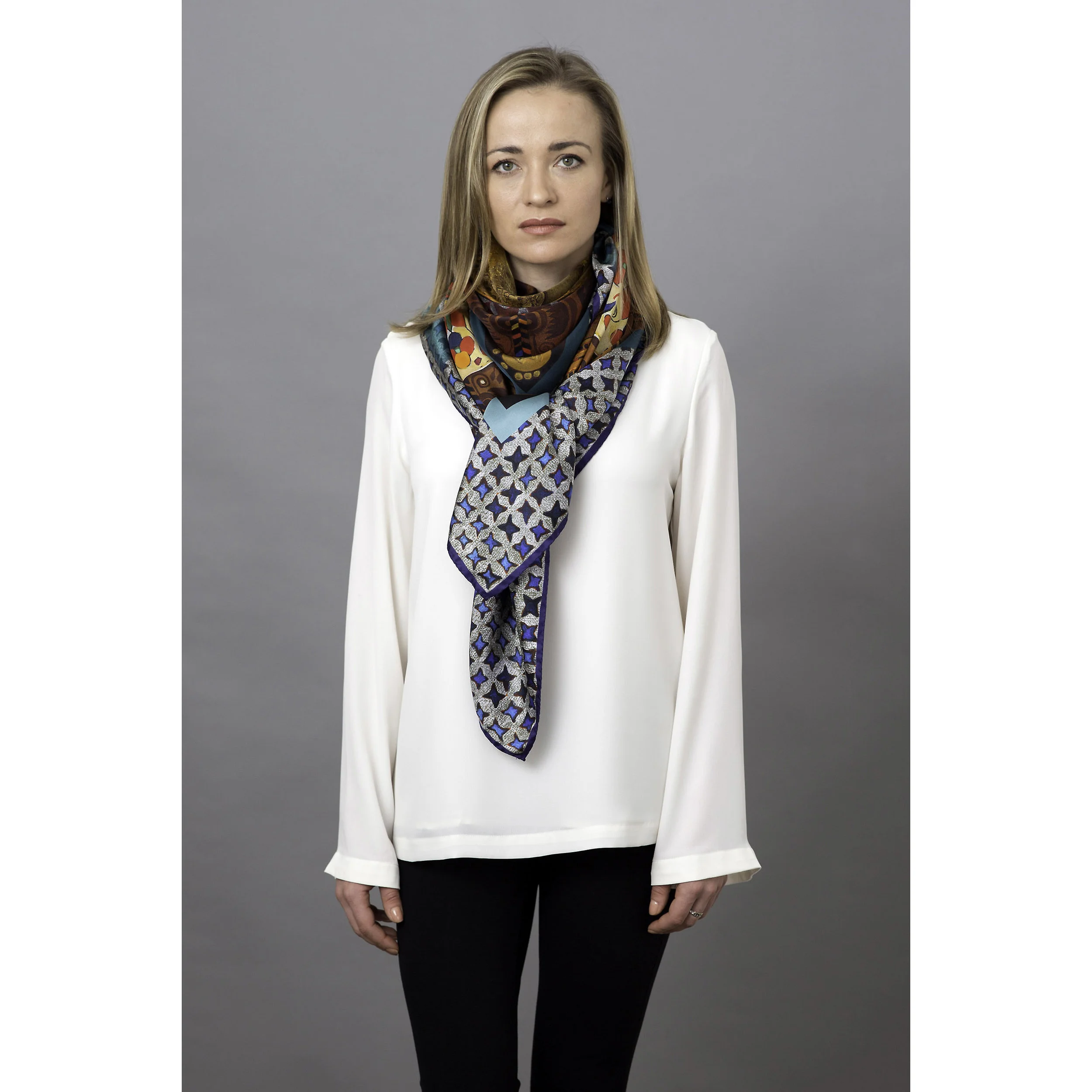 RZ015_EoE 1 silver_silk_015-04.jpg