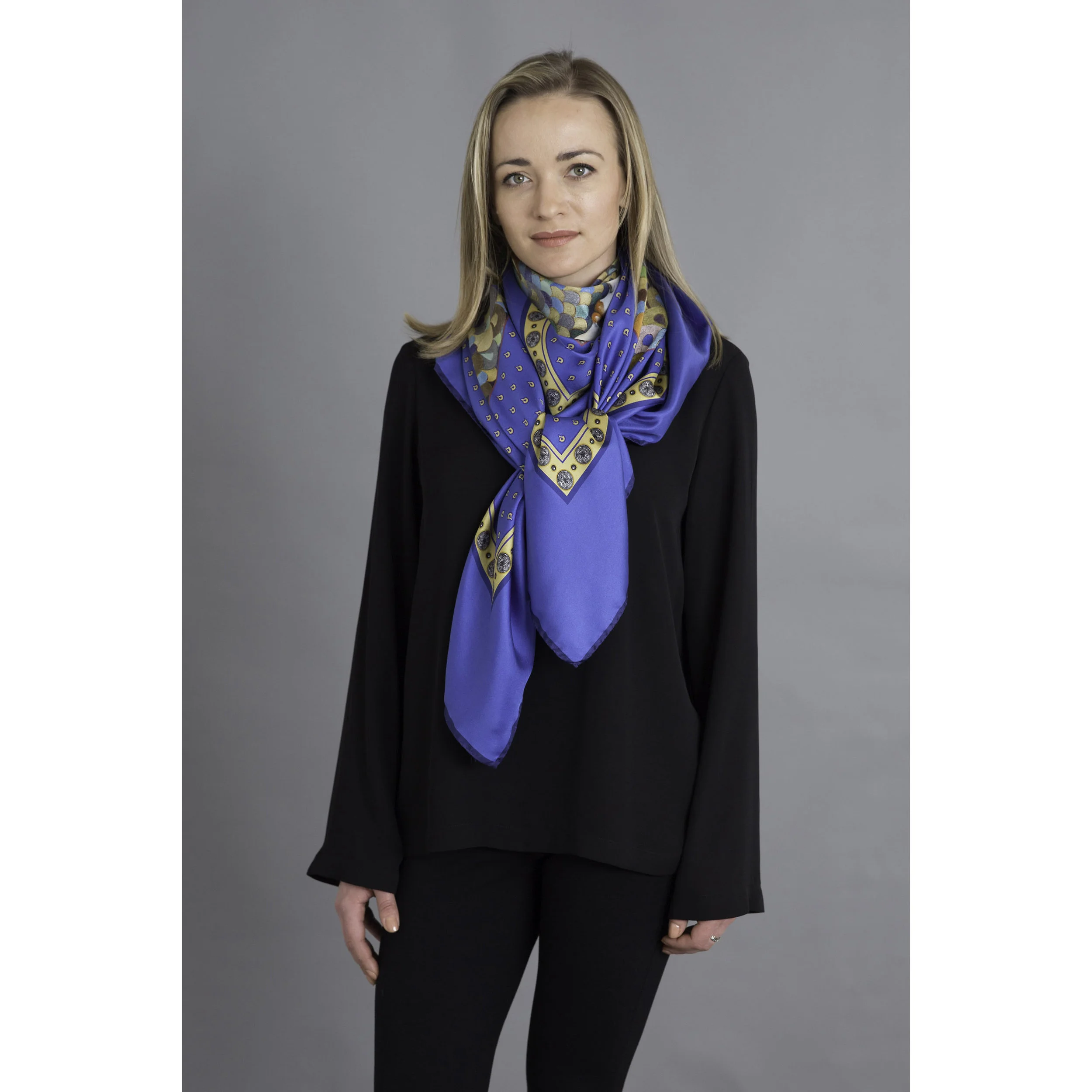RZ016_WoF 5_silk_016-04.jpg