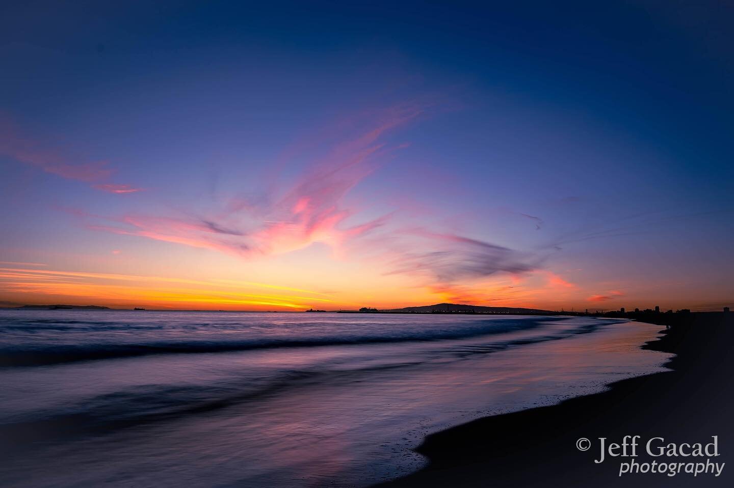 Nothing like a SoCal winter sunset!

8 February 2022

#sealbeach #california #sunset #sunsets #socalsunset #sunsetphotography #landscapephotography #seascapephotography #sony #sonyalpha #sonya7iii #sigma2470art #leefilters #peakdesign