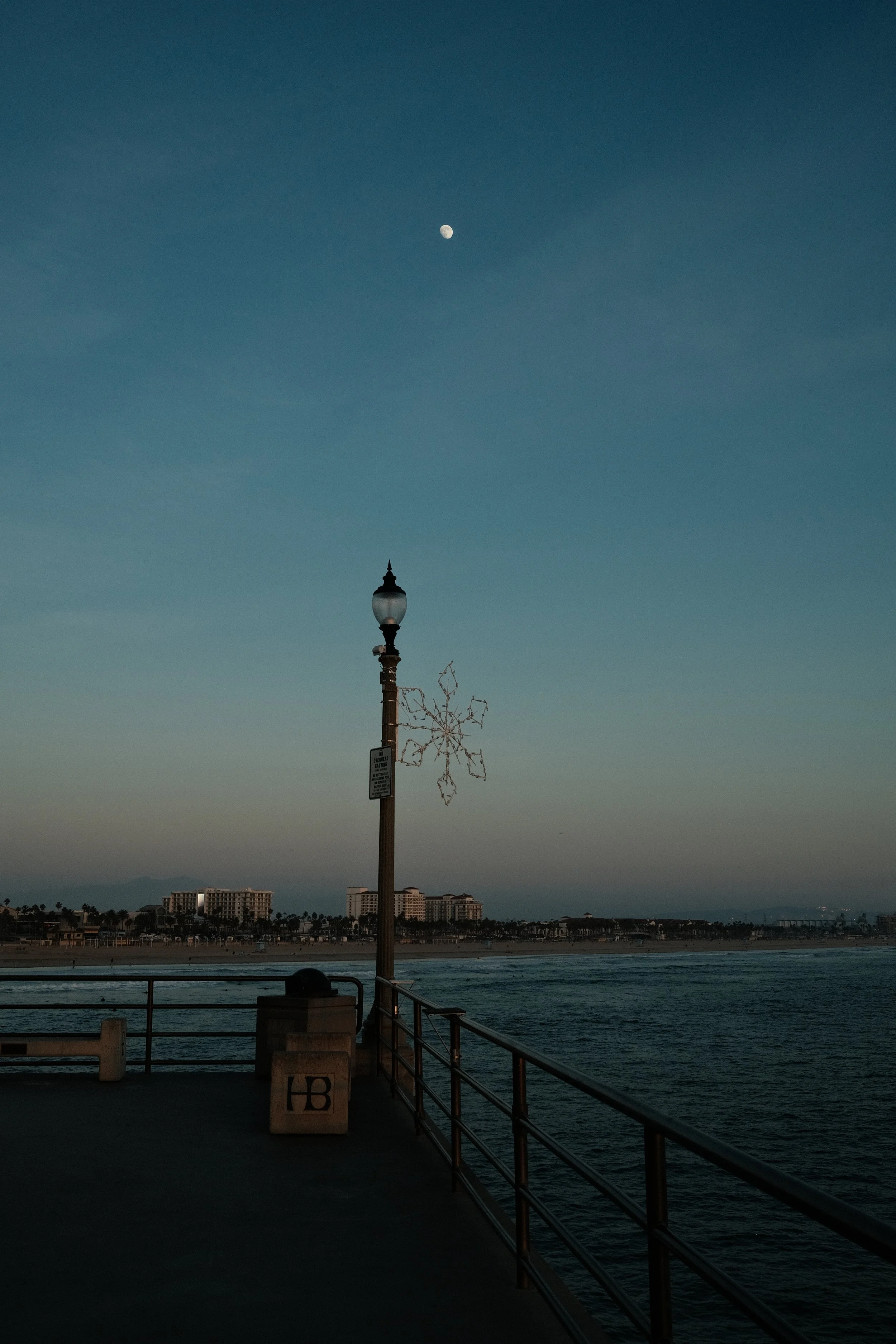 Huntington Beach, CA; December 2025