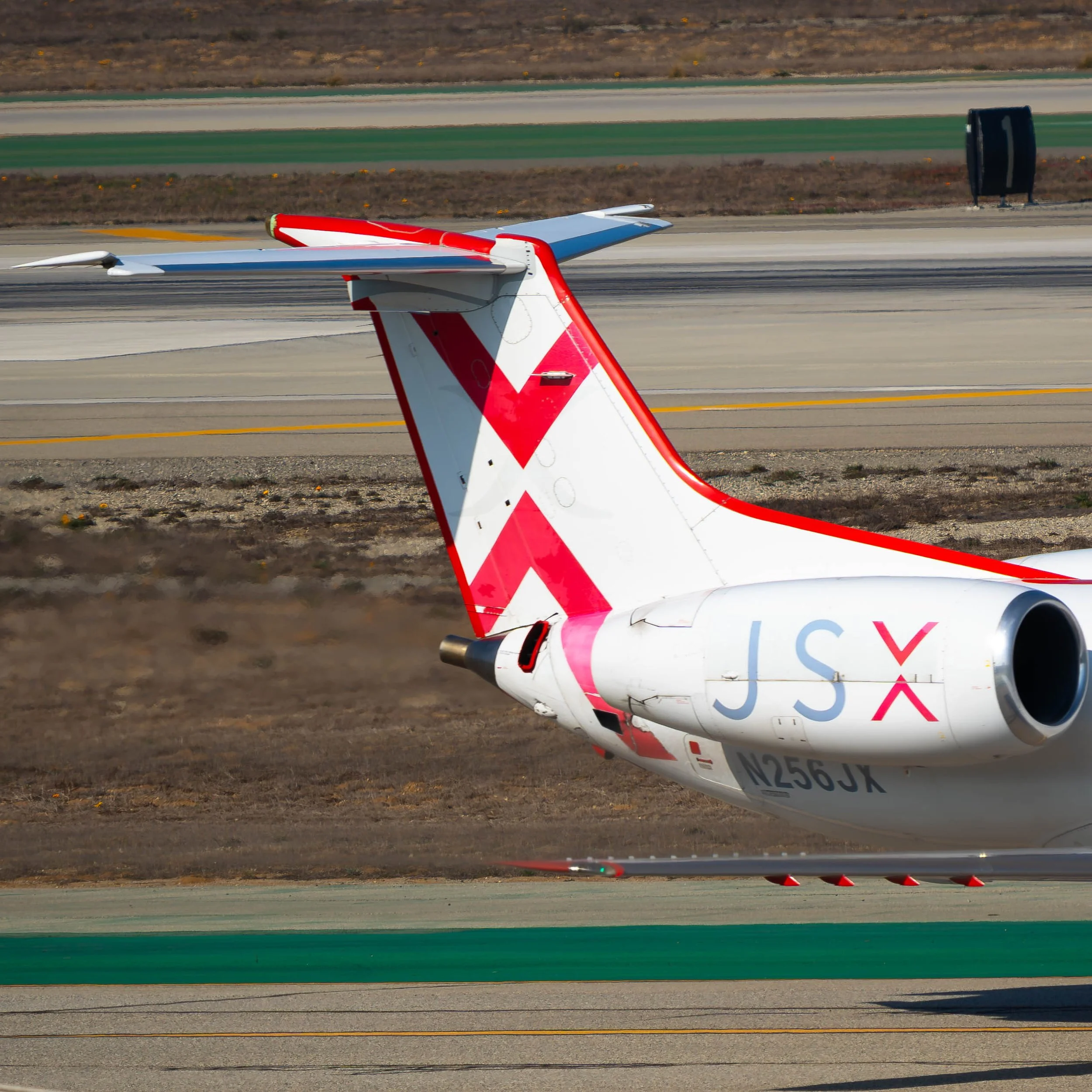 JSX Embraer ERJ-135