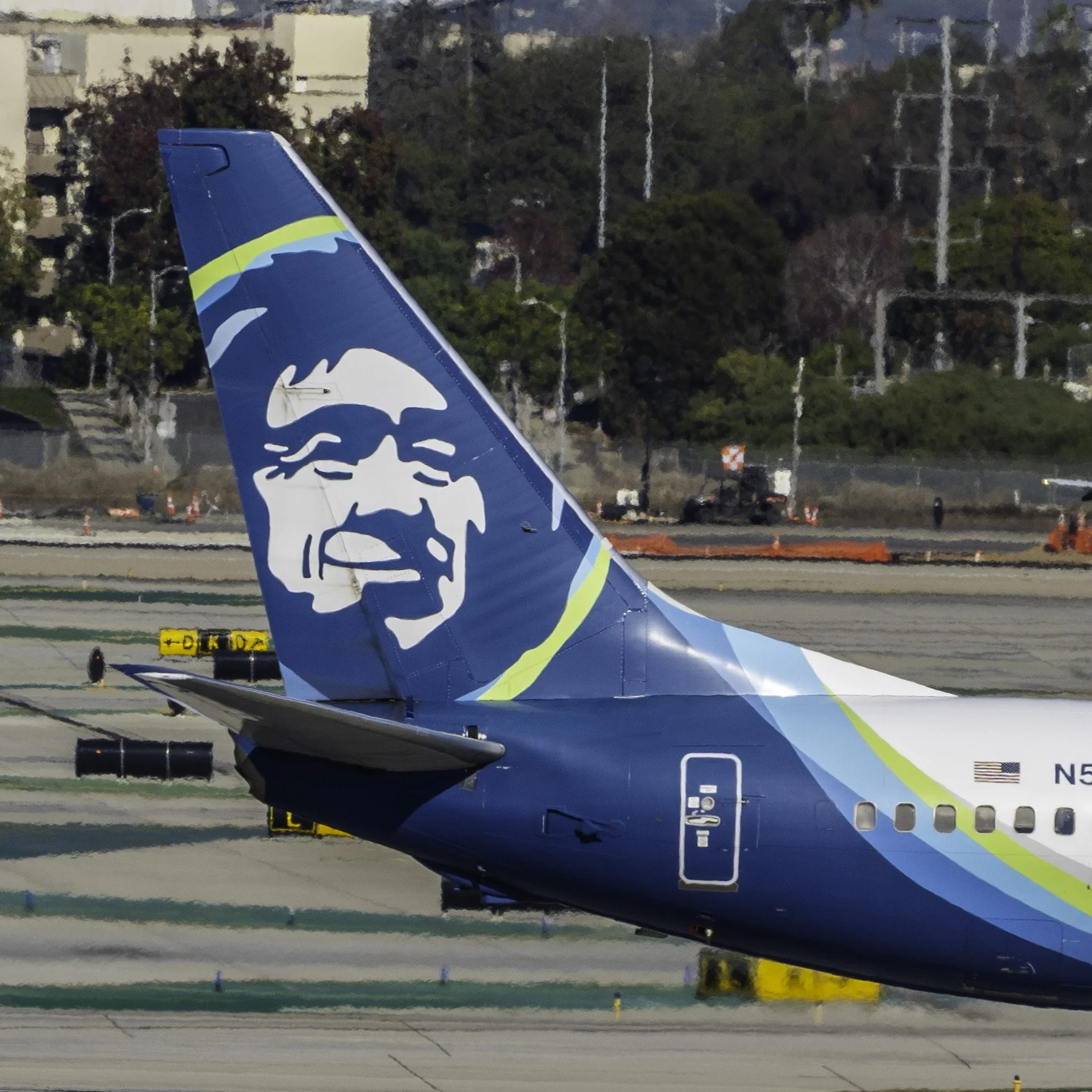 Alaska Airlines Boeing 737-800