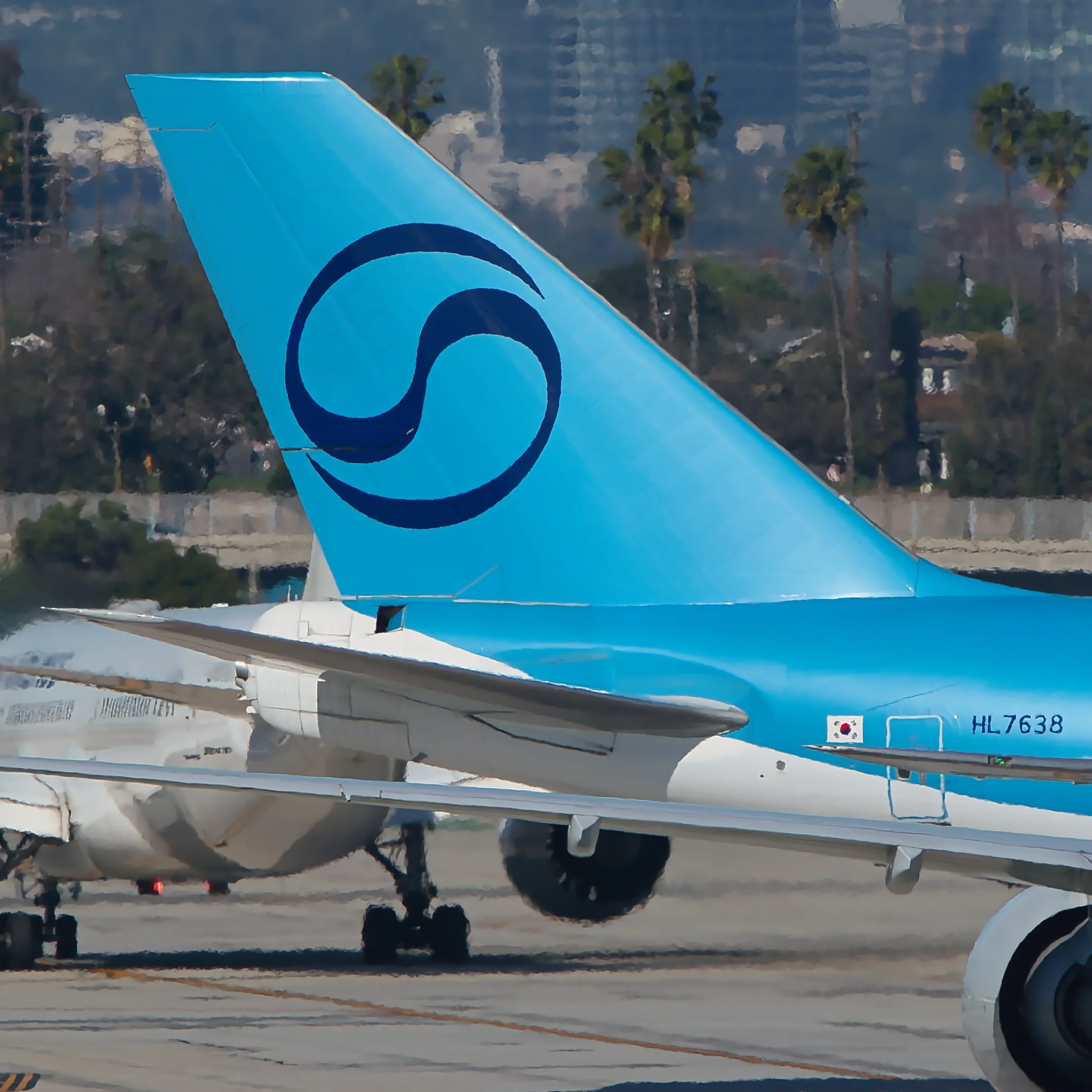 Korean Air Lines Boeing 747-8i (New Colors)