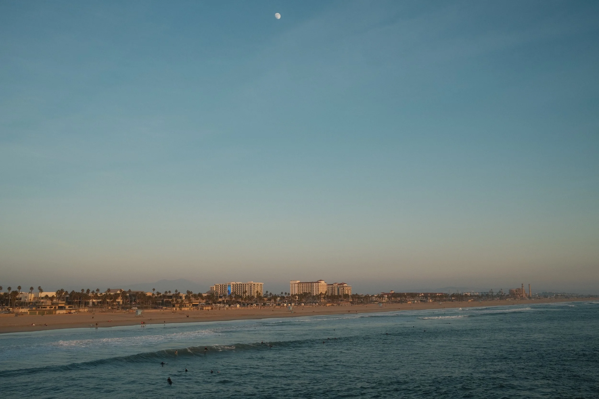 Huntington Beach, CA; December 2025