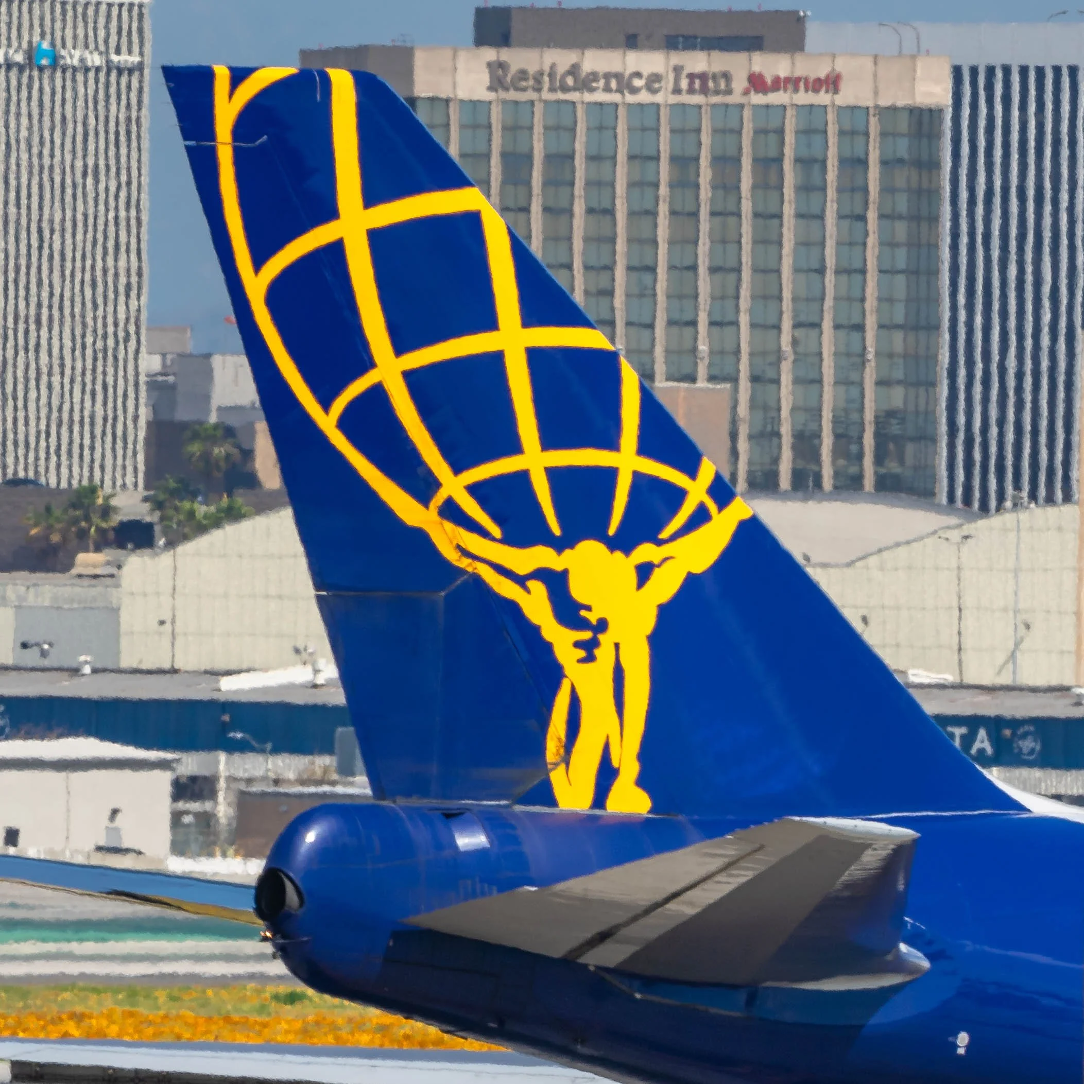 Atlas Air/Qantas Cargo Boeing 747-400F