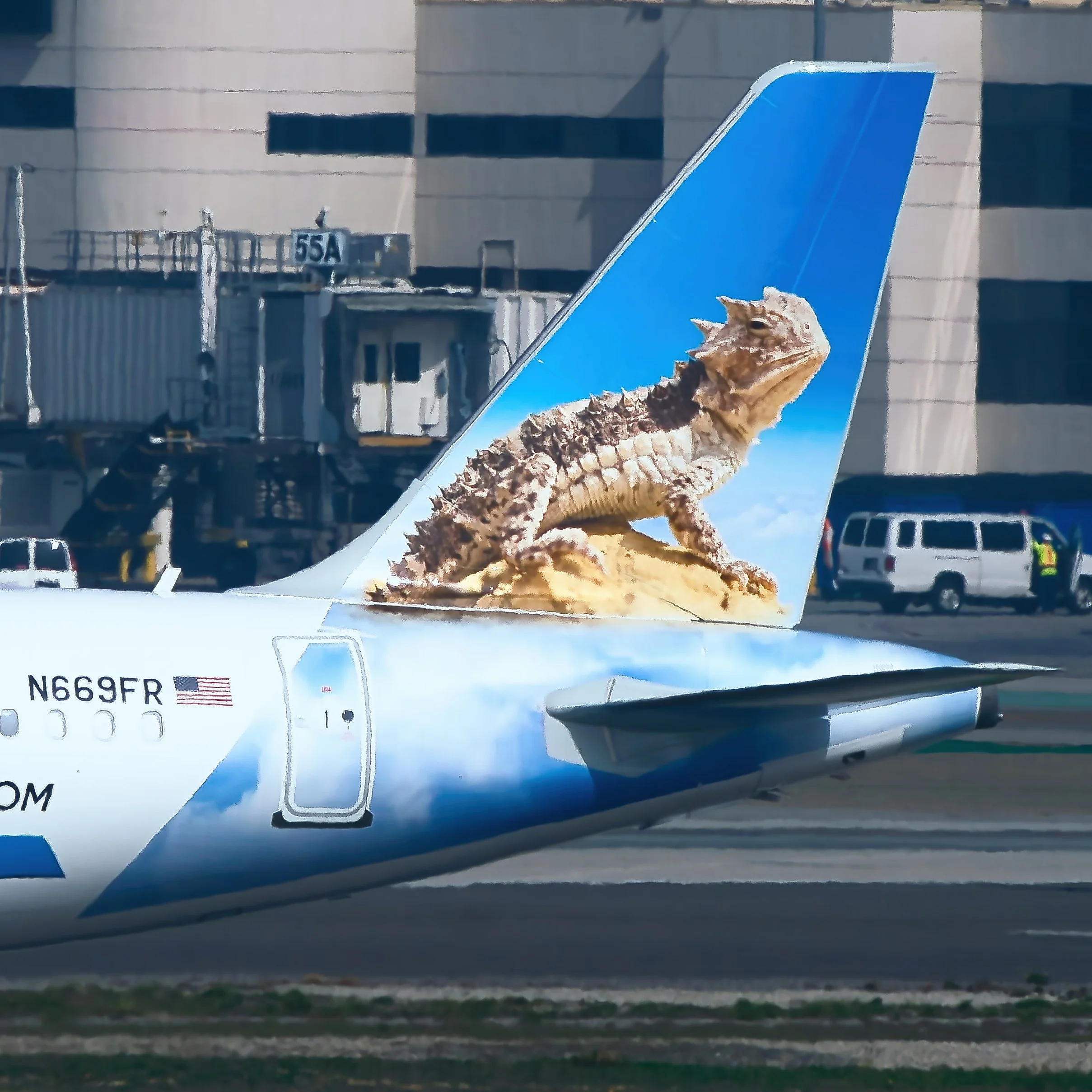 Frontier Airlines Airbus A321neo "Mason the Texas Horned Lizard"