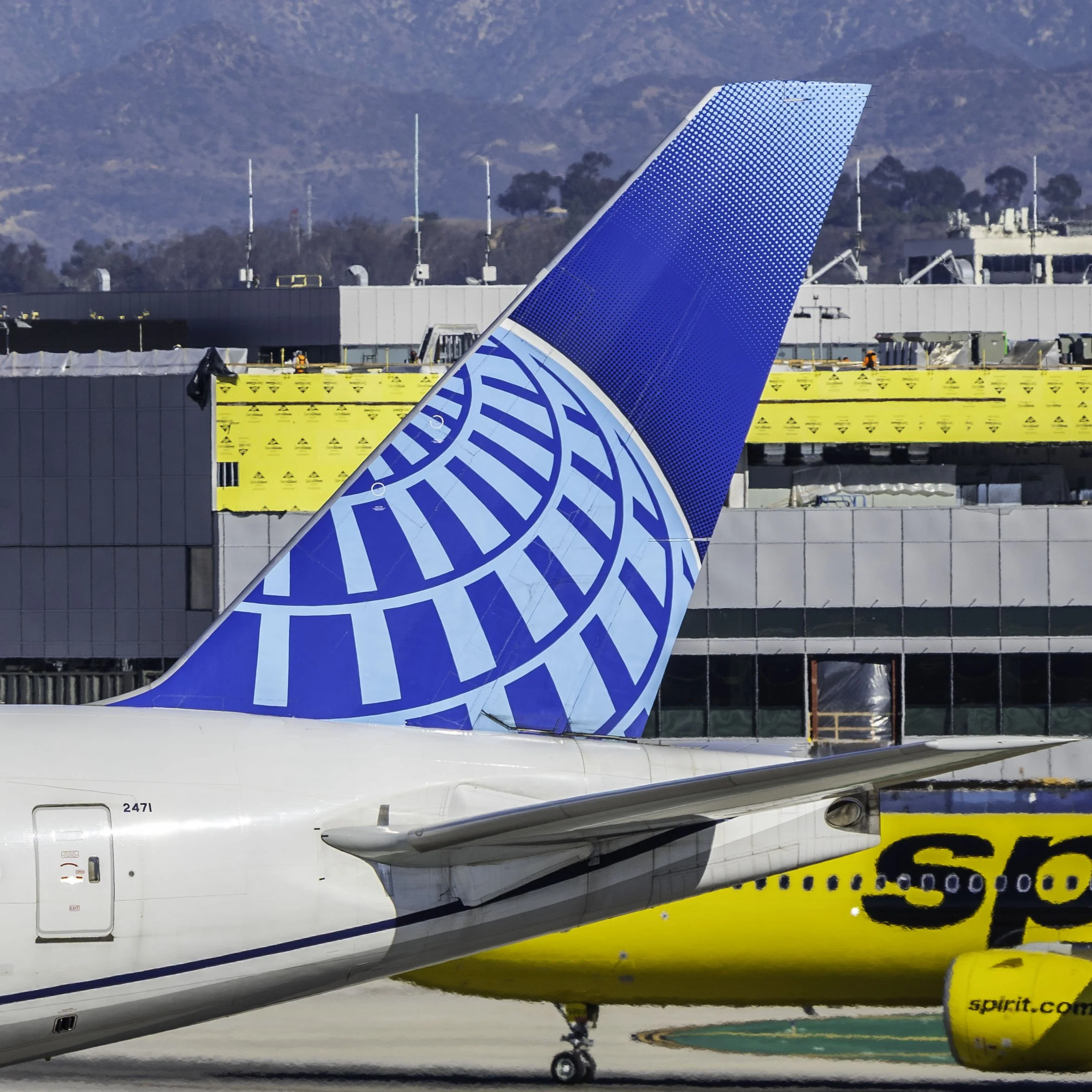 United Airlines 777-200