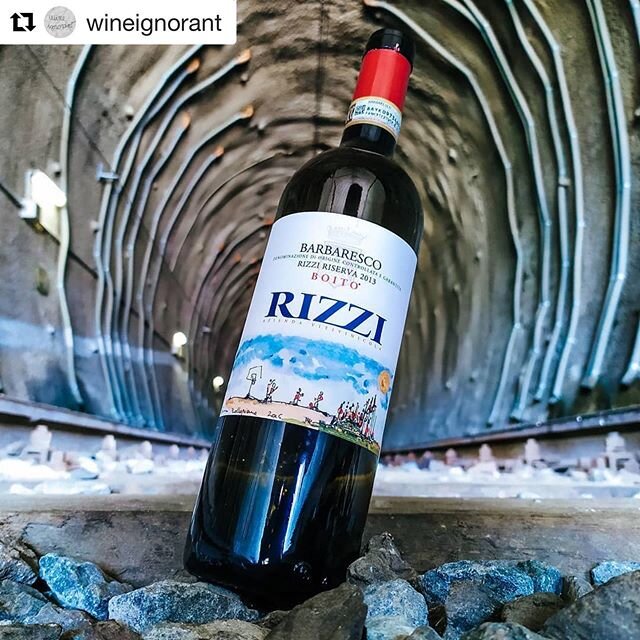 #Repost @wineignorant
・・・
𝑩𝑨𝑹𝑩𝑨𝑹𝑬𝑺𝑪𝑶 𝑰𝑺 𝑻𝑯𝑬 𝑩𝑹𝑶𝑻𝑯𝑬𝑹 𝑶𝑭 𝑩𝑨𝑹𝑶𝑳𝑶, 𝑵𝑶𝑻 𝑻𝑯𝑬 𝑪𝑶𝑼𝑺𝑰𝑵 ,

Barbaresco's fairy tale starts more or less like this: oldest label of Barbaresco is 1870. In 1894 Domizio Cavazza founded the 