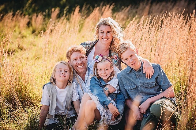 :: F u n  t i m e s with these guys! :: 😍🌾 #jennifervellophotography
#wollongongphotographer 
#fairymeadow&nbsp;
#illawarraphotographer&nbsp;
#southcoastphotographer
#childrenphotography 
#familyphotography
#lifestylephotographer