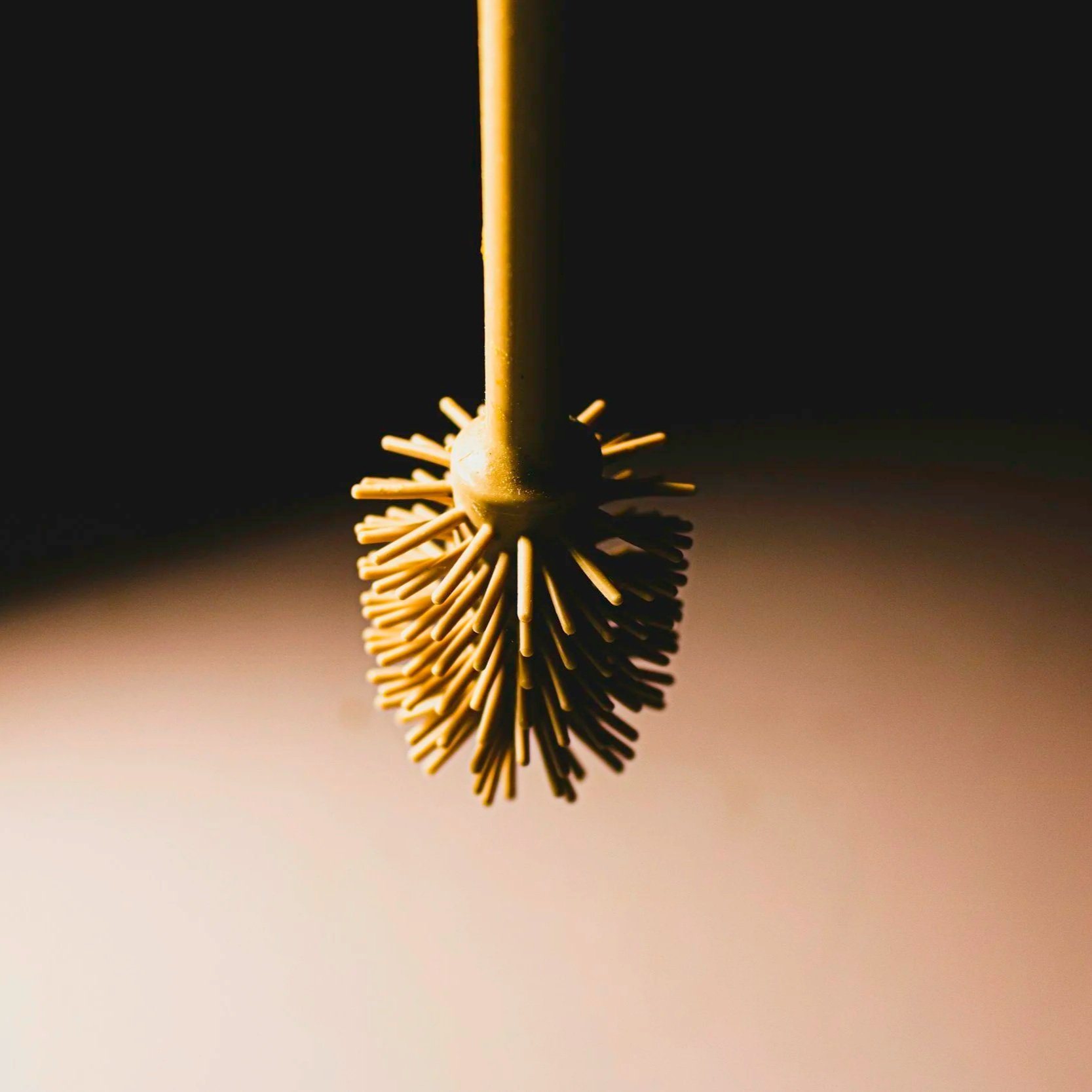 Toilet Brushes: No-Drip Holders, Hygienic Silicone Heads &amp; Ventilated Storage Gets Buyers Wallets