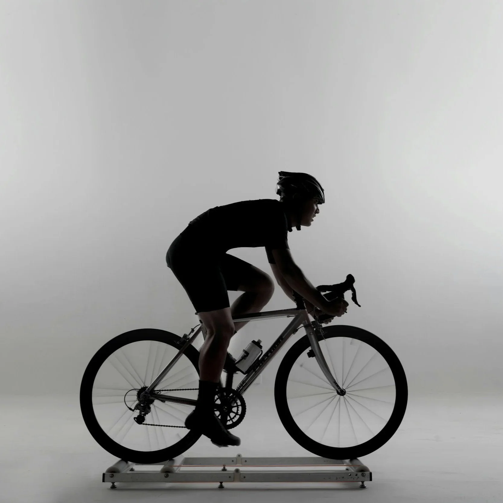 Indoor Bike Trainers: Quiet Sessions in a Shared Apartment Is the Killer Feature For Buyers